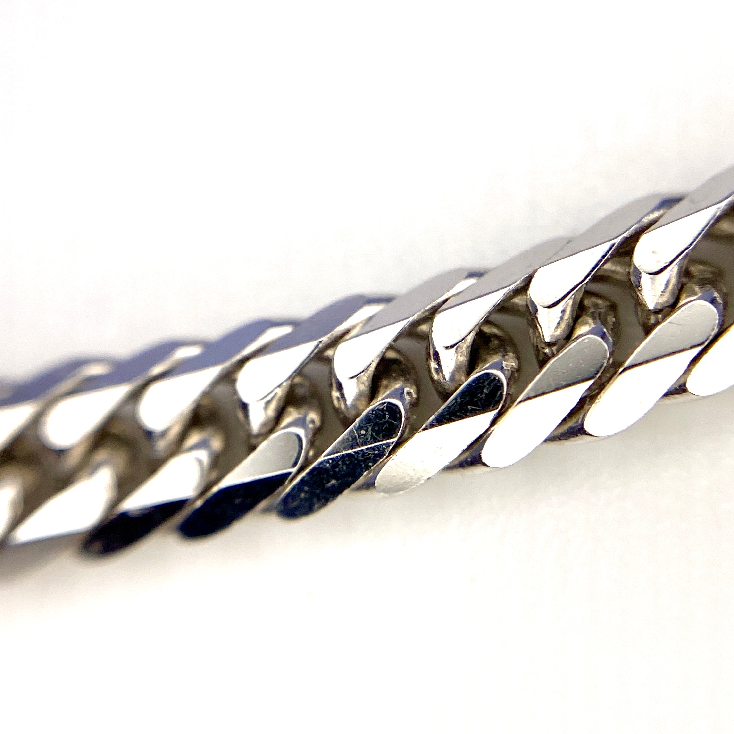 【送料無料】_ ノンブランド _K18WGアンクレット(24cm)_W6面カット10.3g_ 中古品