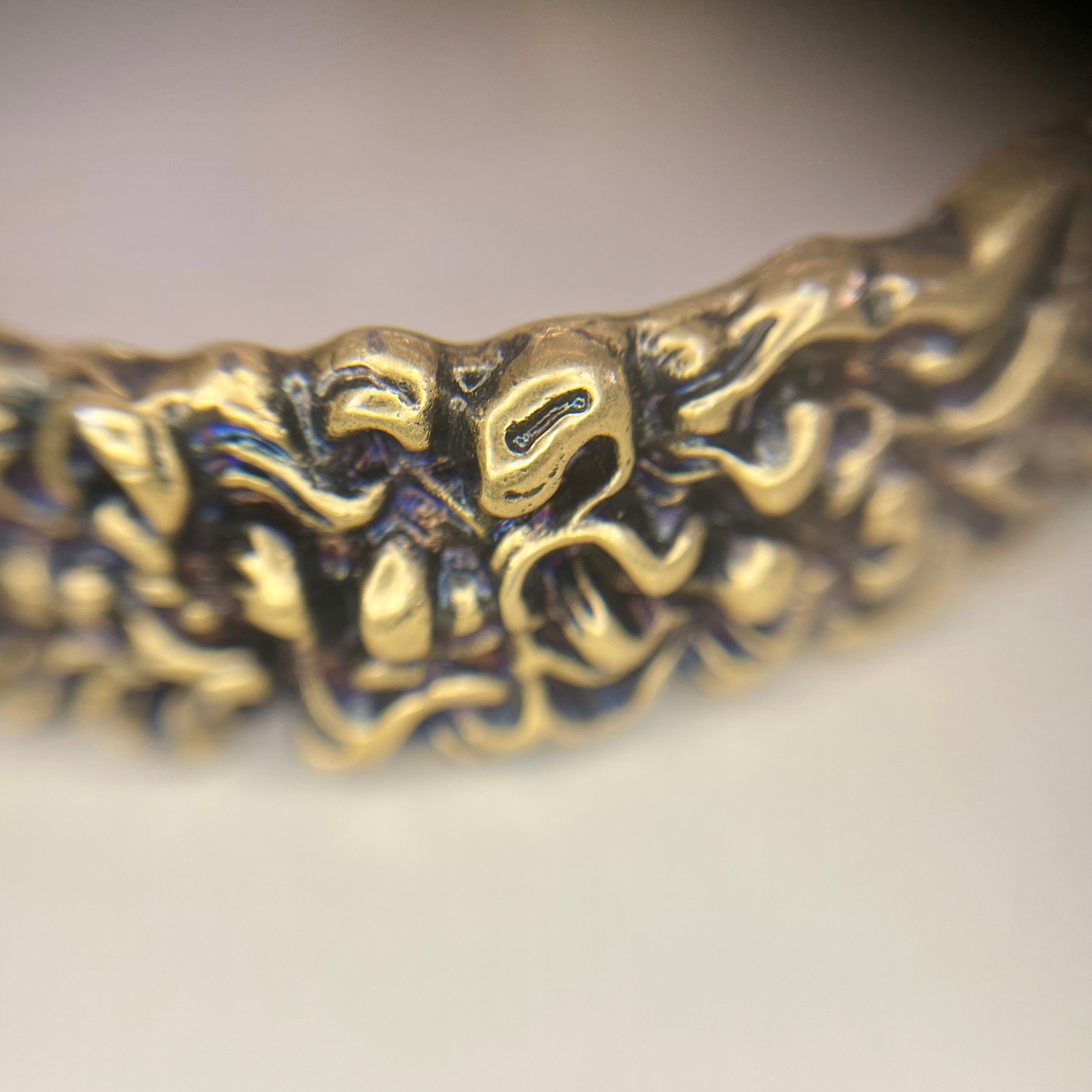 GUCCI_(グッチ)_ライオンたてがみバングル_クリスタル付き Lサイズ_中古品