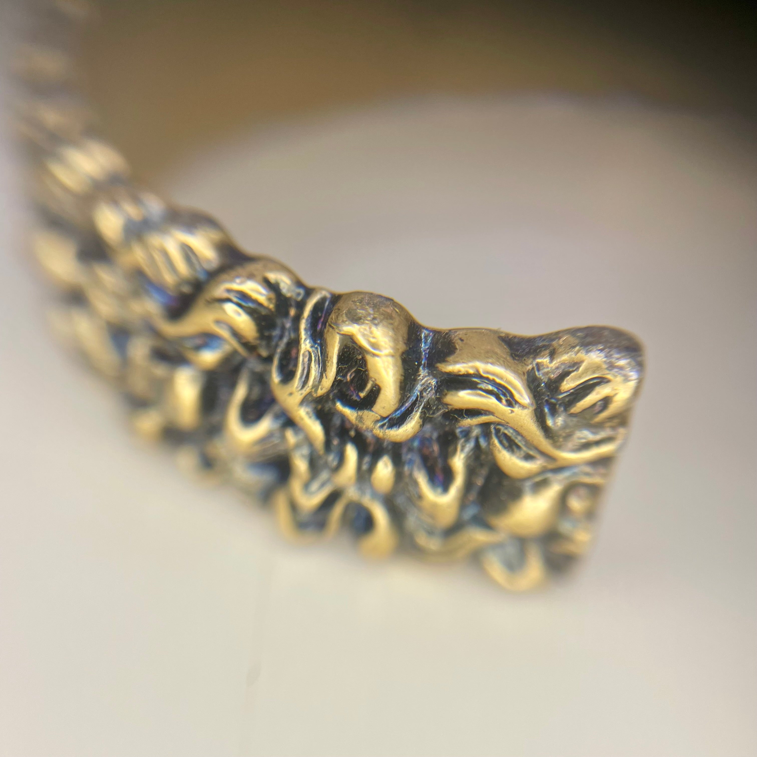 GUCCI_(グッチ)_ライオンたてがみバングル_クリスタル付き Lサイズ_中古品