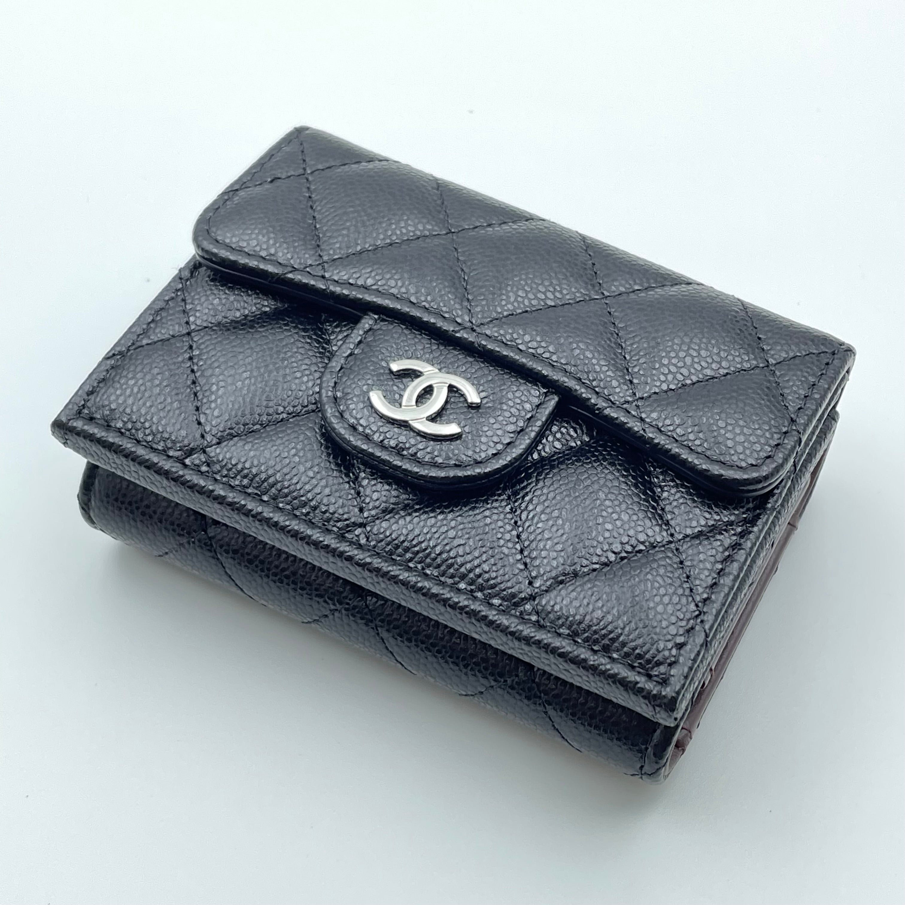 【送料無料】_CHANEL _(シャネル)_クラシックスモールフラップウォレット_ AP0231 キャビアスキン_中古品