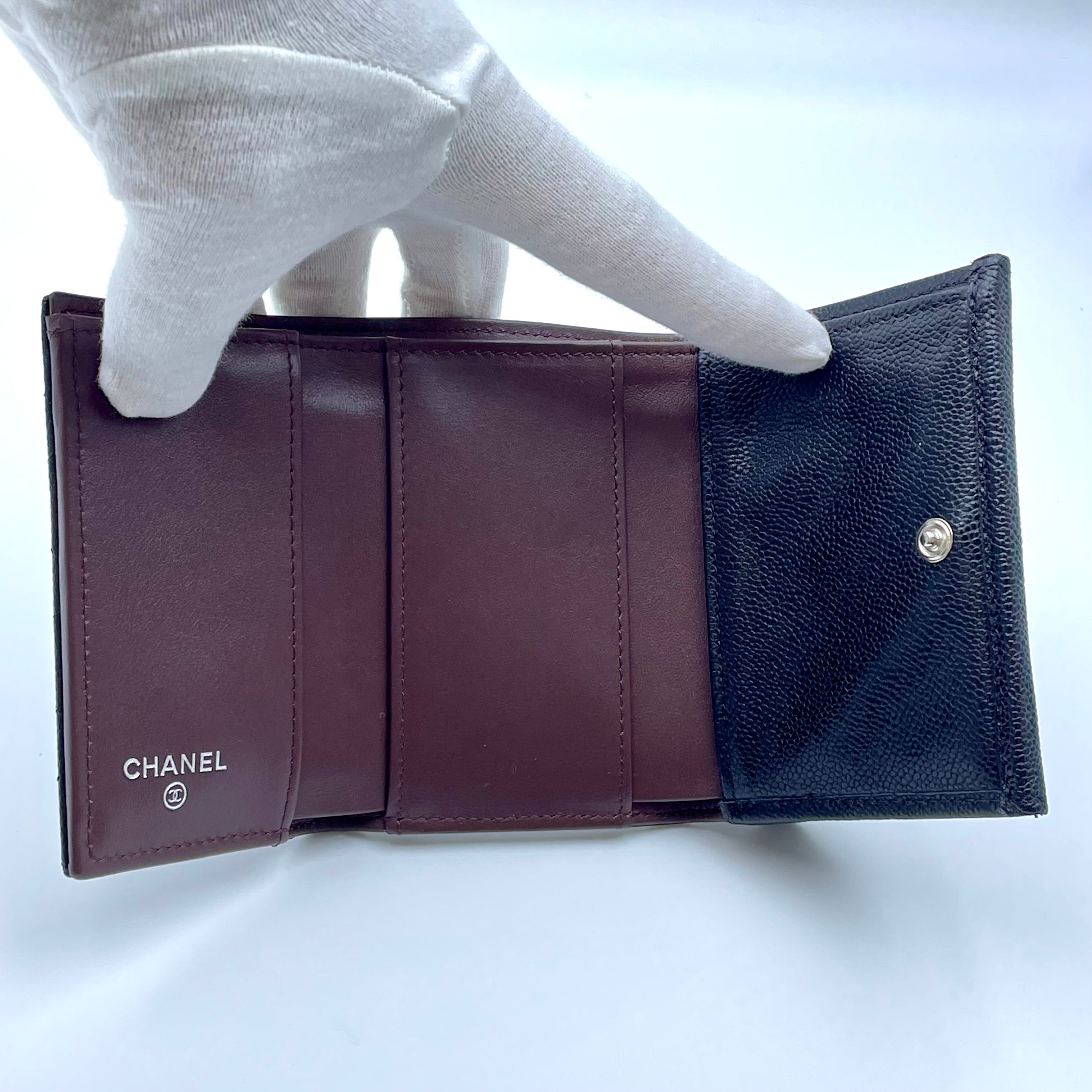 【送料無料】_CHANEL _(シャネル)_クラシックスモールフラップウォレット_ AP0231 キャビアスキン_中古品