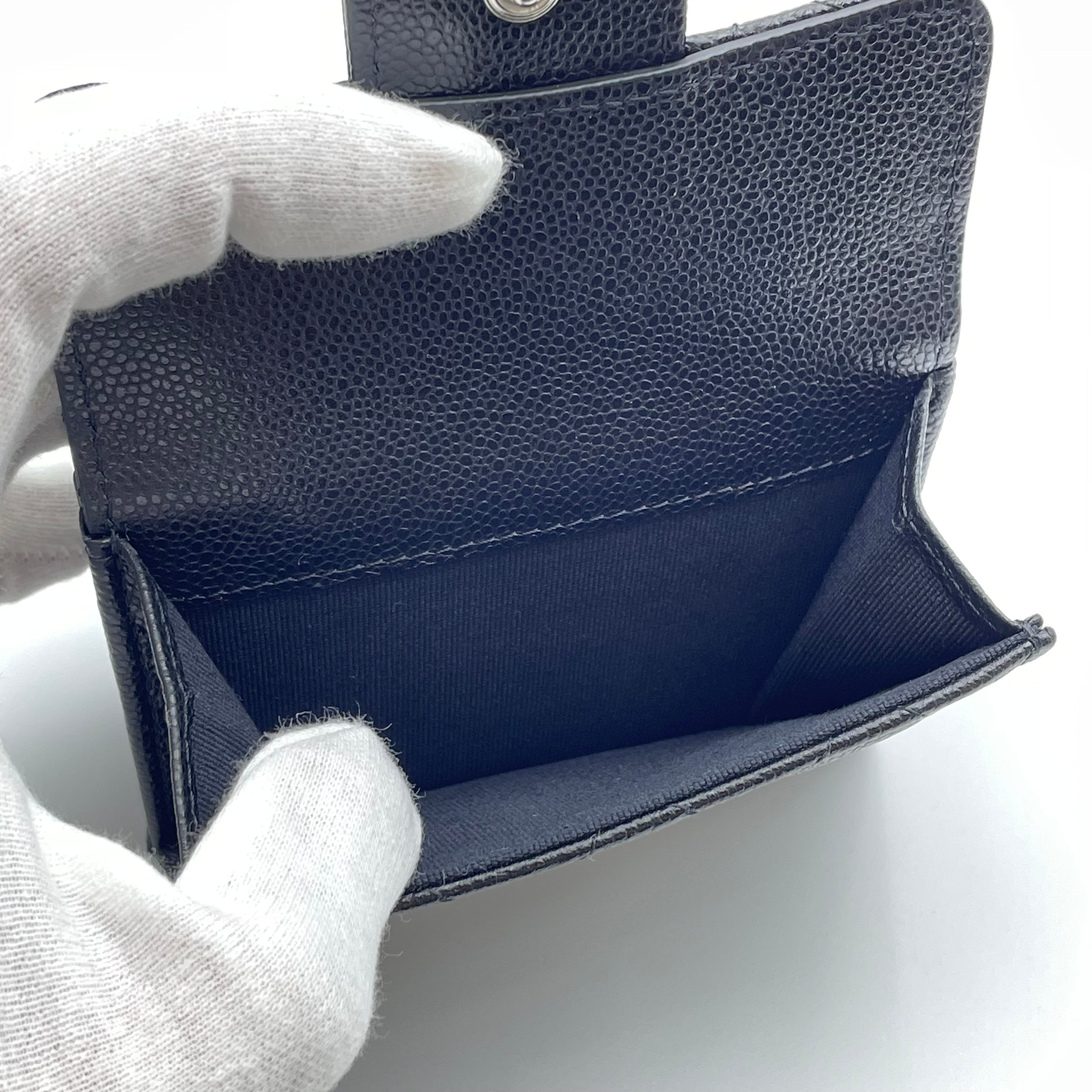 【送料無料】_CHANEL _(シャネル)_クラシックスモールフラップウォレット_ AP0231 キャビアスキン_中古品