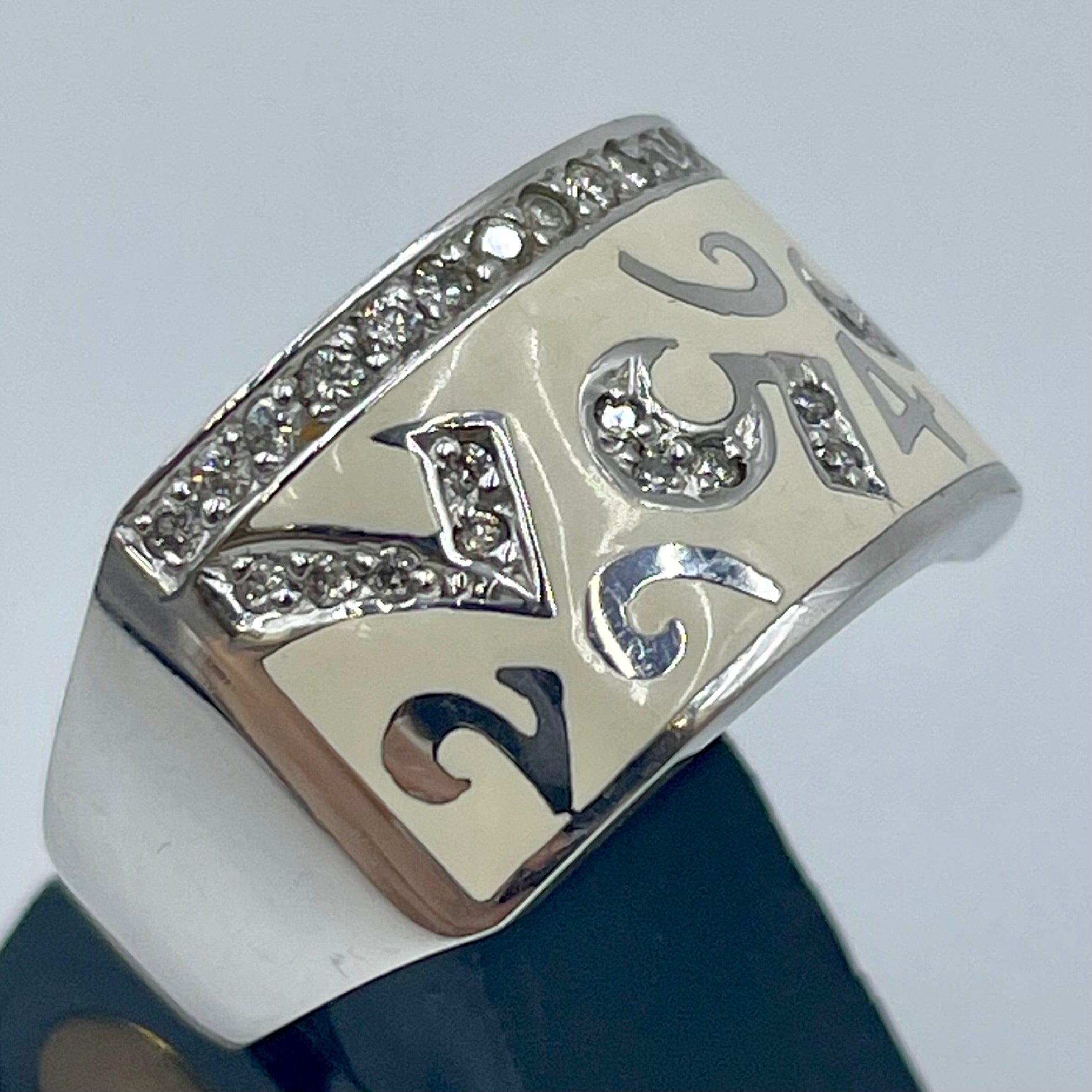 【送料無料】_ノンブランド_エナメルナンバー(しろ)_K18WGリング 10.2g /FD0.21ct _13号(中古品)