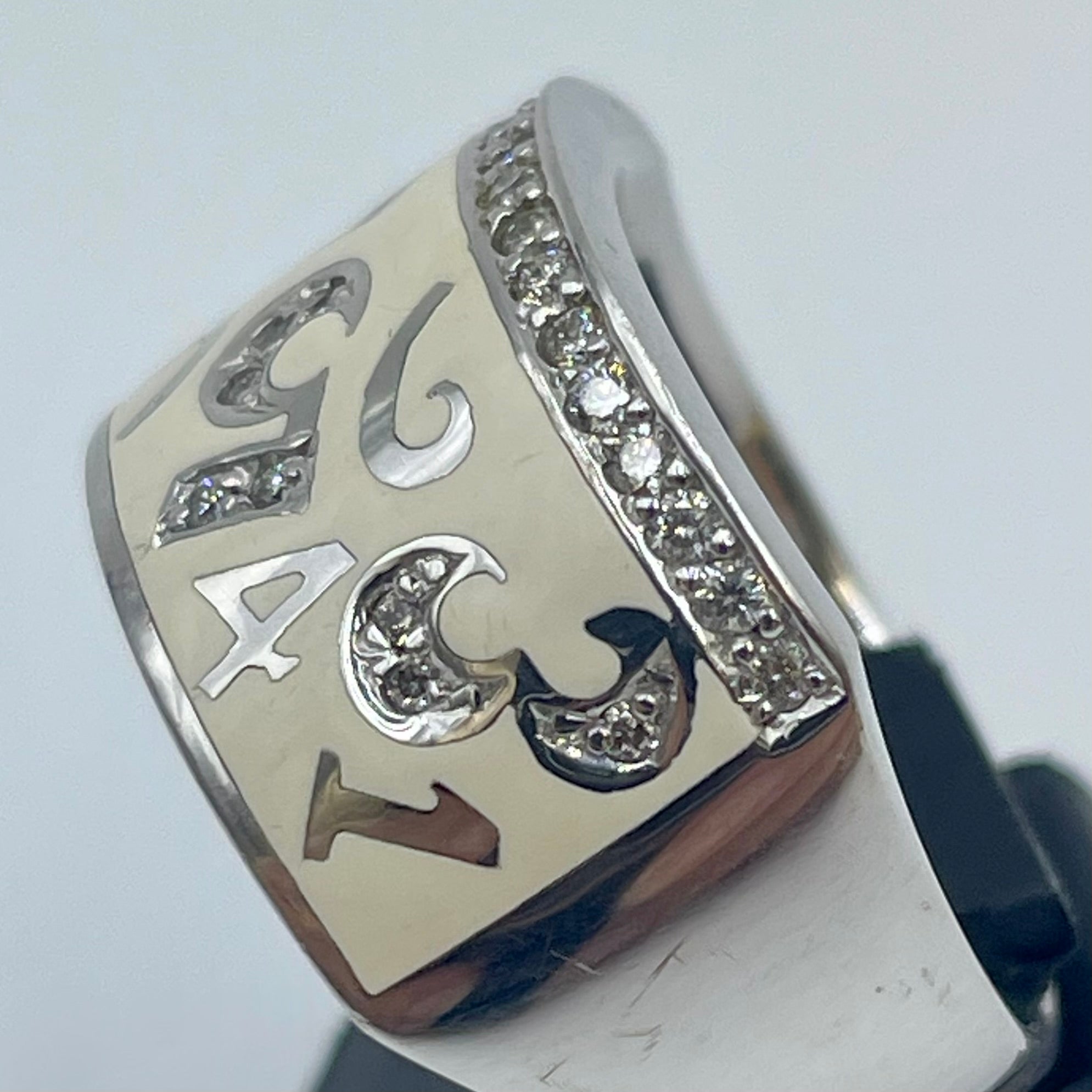 【送料無料】_ノンブランド_エナメルナンバー(しろ)_K18WGリング 10.2g /FD0.21ct _13号(中古品)