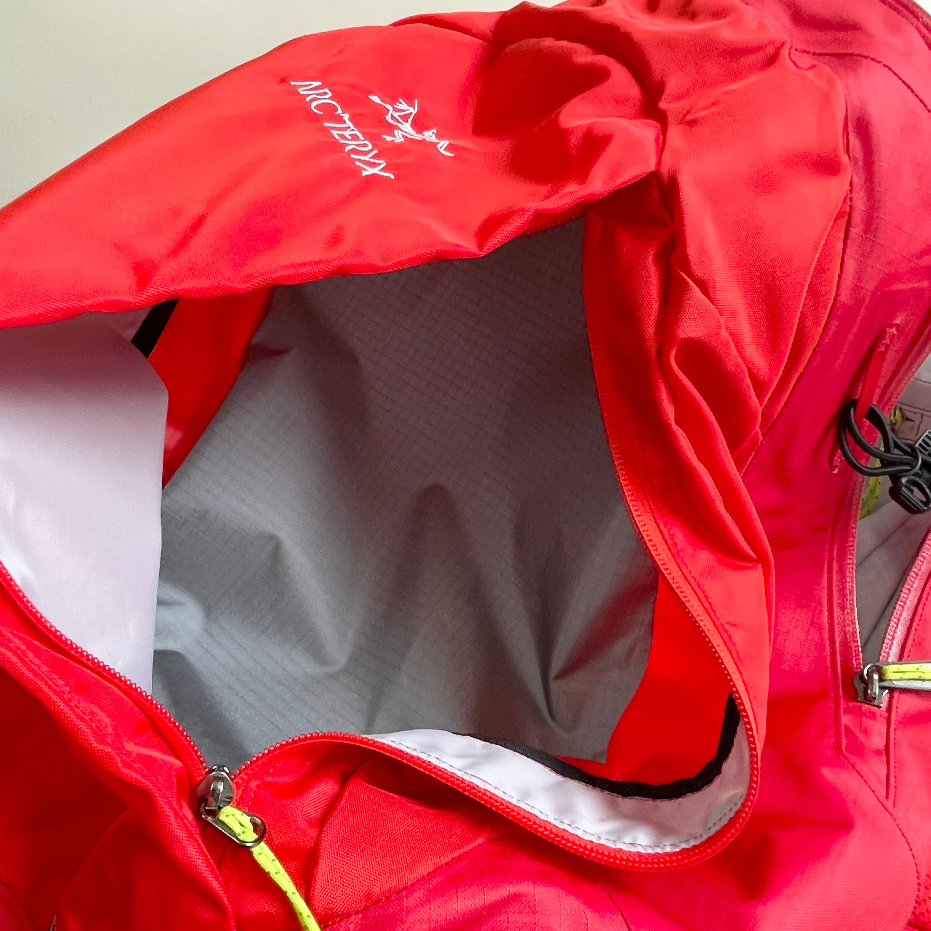 【送料無料】_ARC’TERYX_(アークテリクス)_35Lリュックサック 15525_VELRO35_中古品