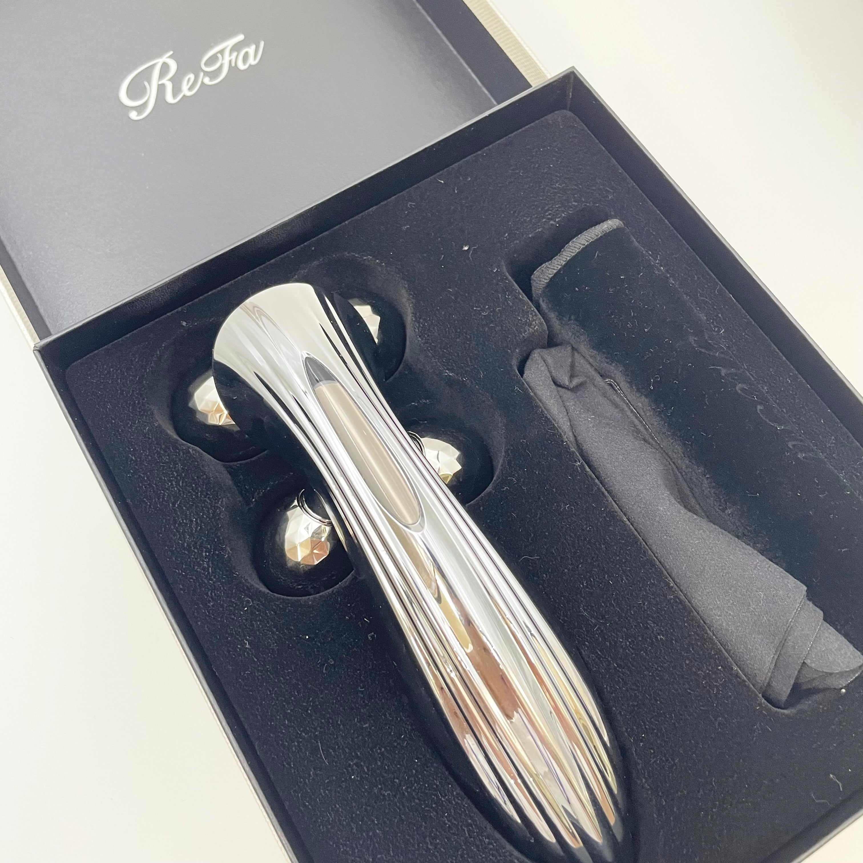 【送料無料】_Refa 4 CARAT RAY_(リファフォーカラットレイ) _美顔ローラー_RFーFR2306B_中古品