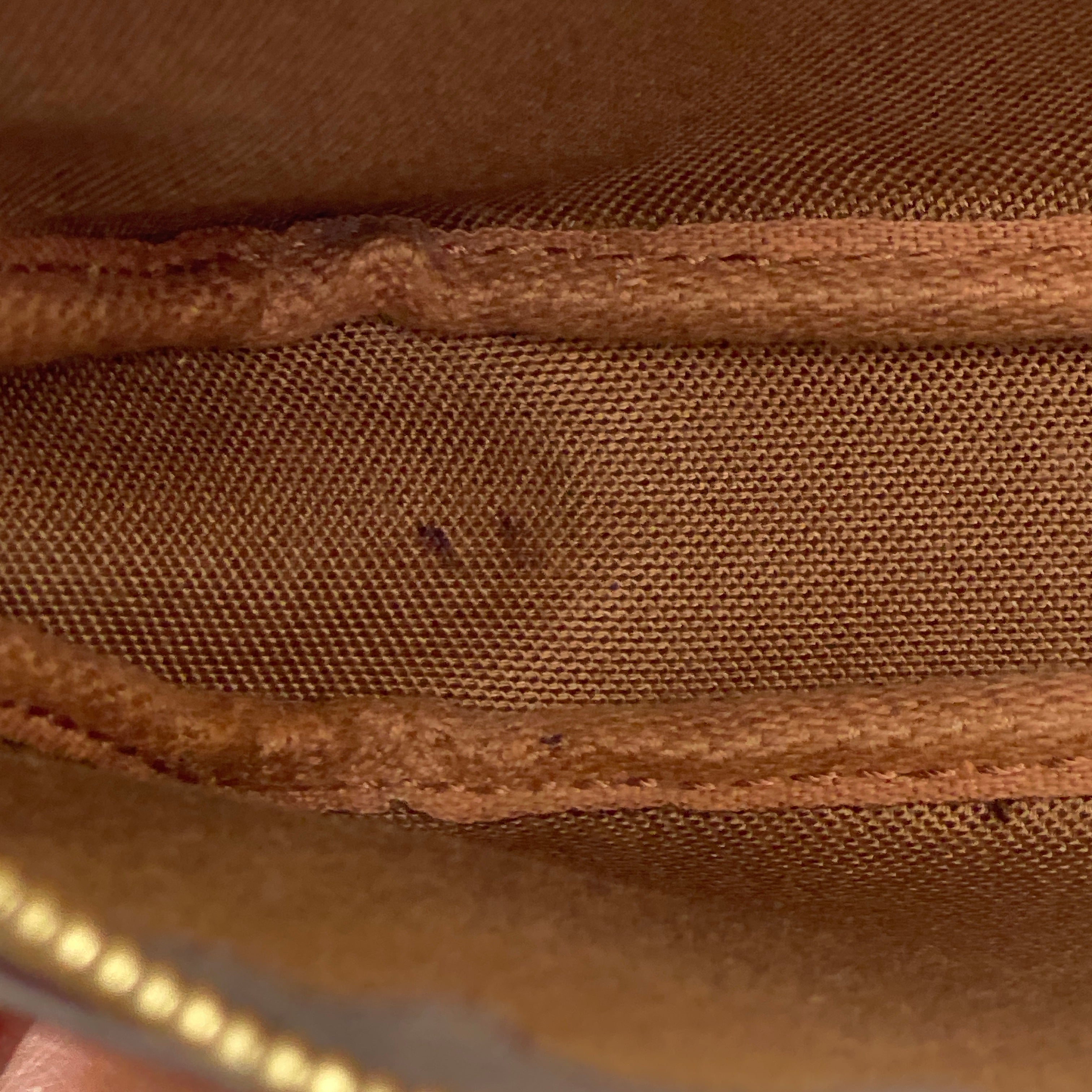 【送料無料】_ LOUIS VUITTON_(ルイヴィトン)_ポシェットアクセソワール_ M51980ロングストラップ付_ 中古品