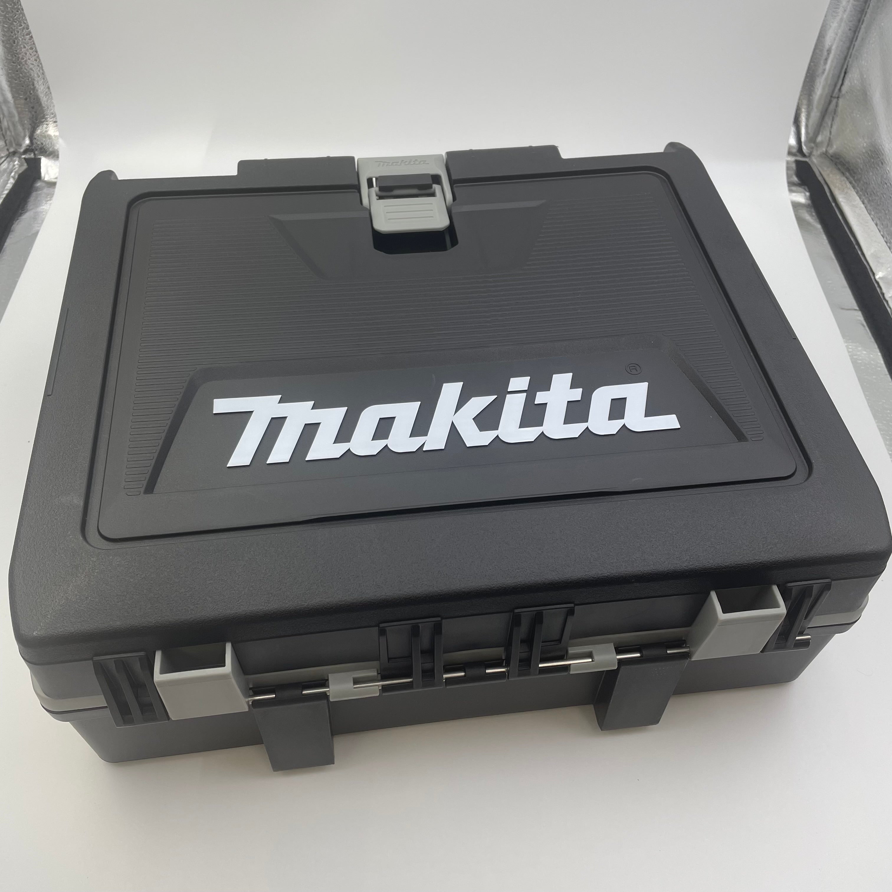 makita_(マキタ)_ 充電式インパクトドライバ _TD173DRGX(ブルー)_ 18V 6.0Ah (バッテリBL1860B×2本)_充電器DC18RF・ケース付_未使用品