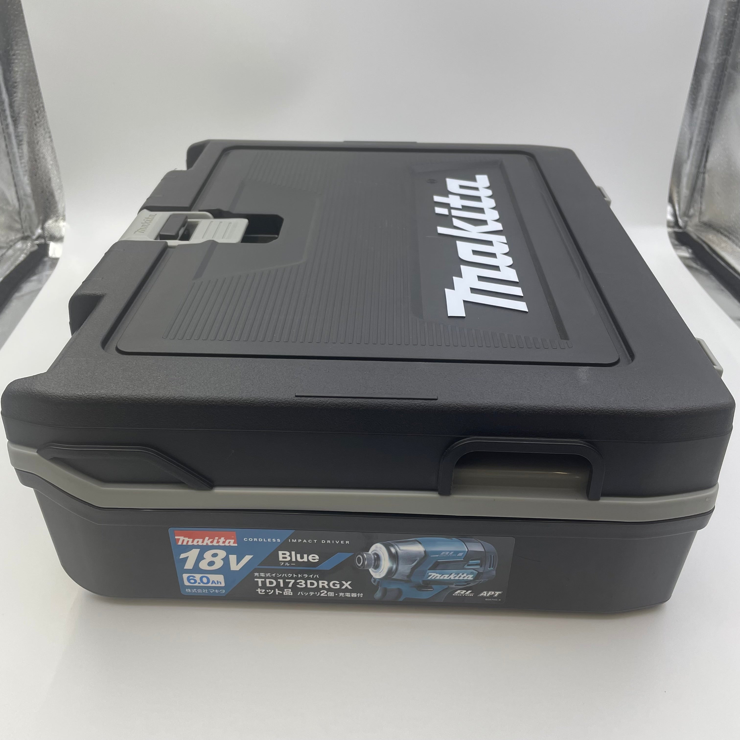 makita_(マキタ)_ 充電式インパクトドライバ _TD173DRGX(ブルー)_ 18V 6.0Ah (バッテリBL1860B×2本)_充電器DC18RF・ケース付_未使用品