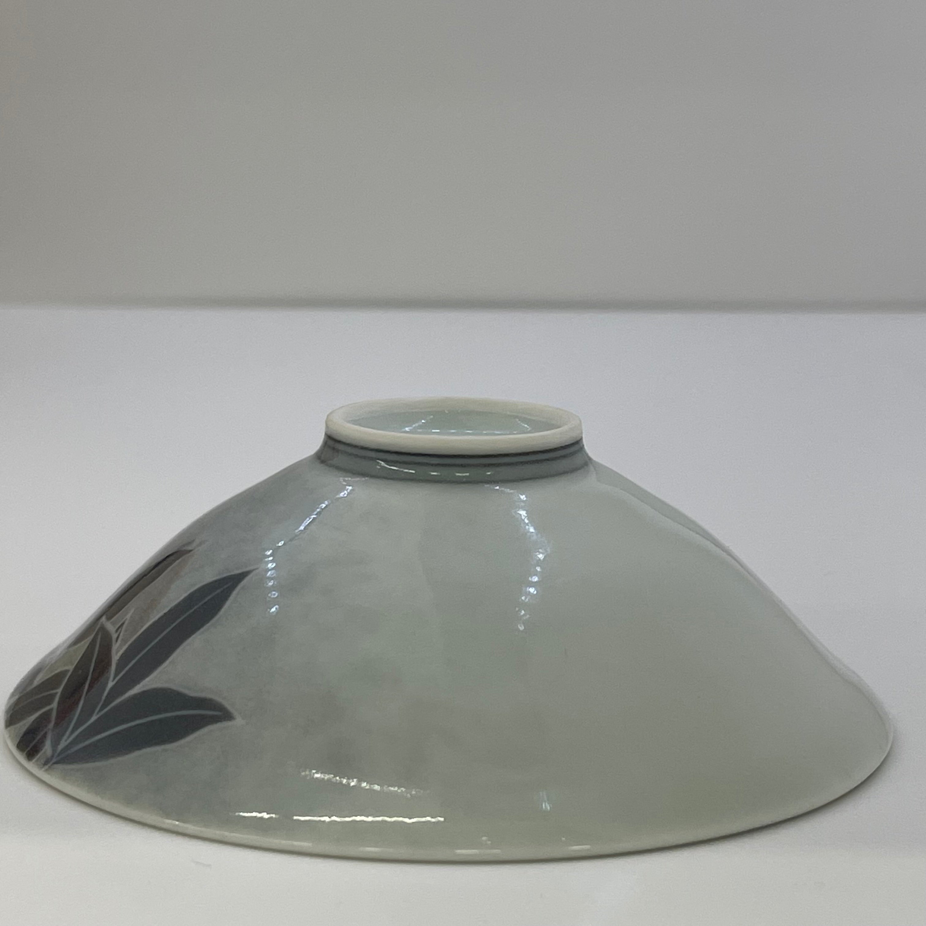 十四代今泉今右衛門 作_色絵薄墨墨はじき柘榴文盃_中古品