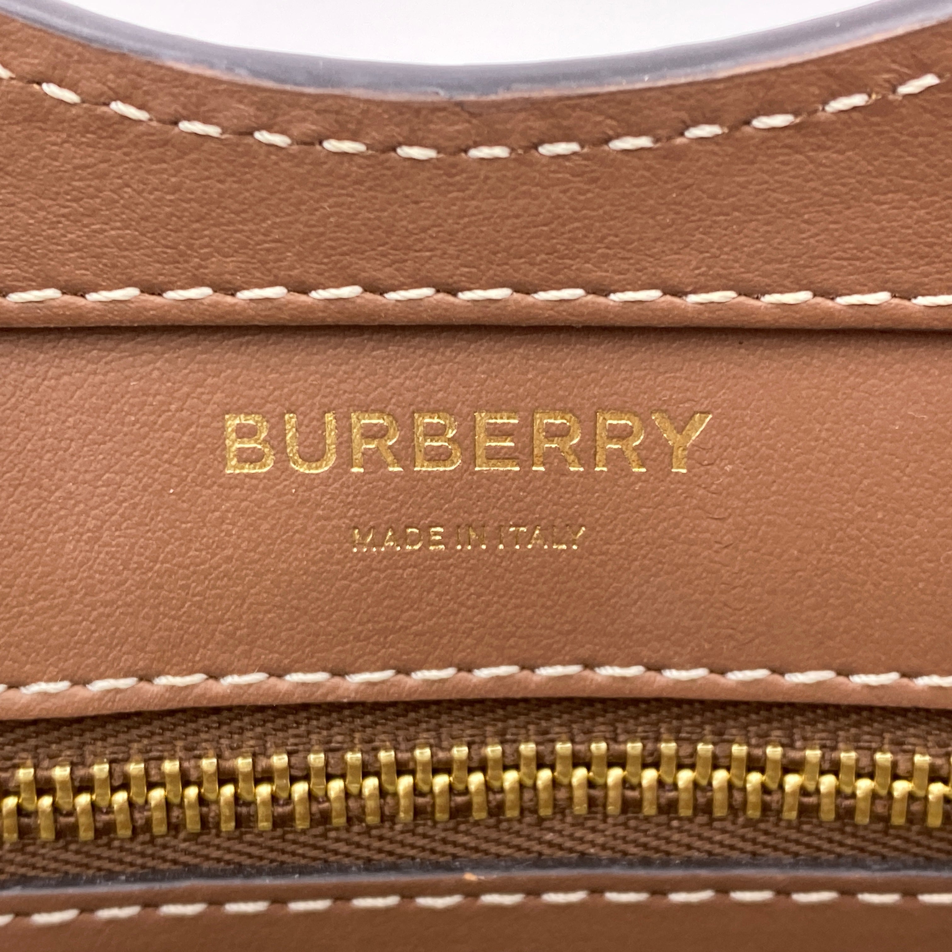 【送料無料】_ BURBERRY_(バーバリー)_ミニポケットバッグ_ 8039361 2WAY _中古品