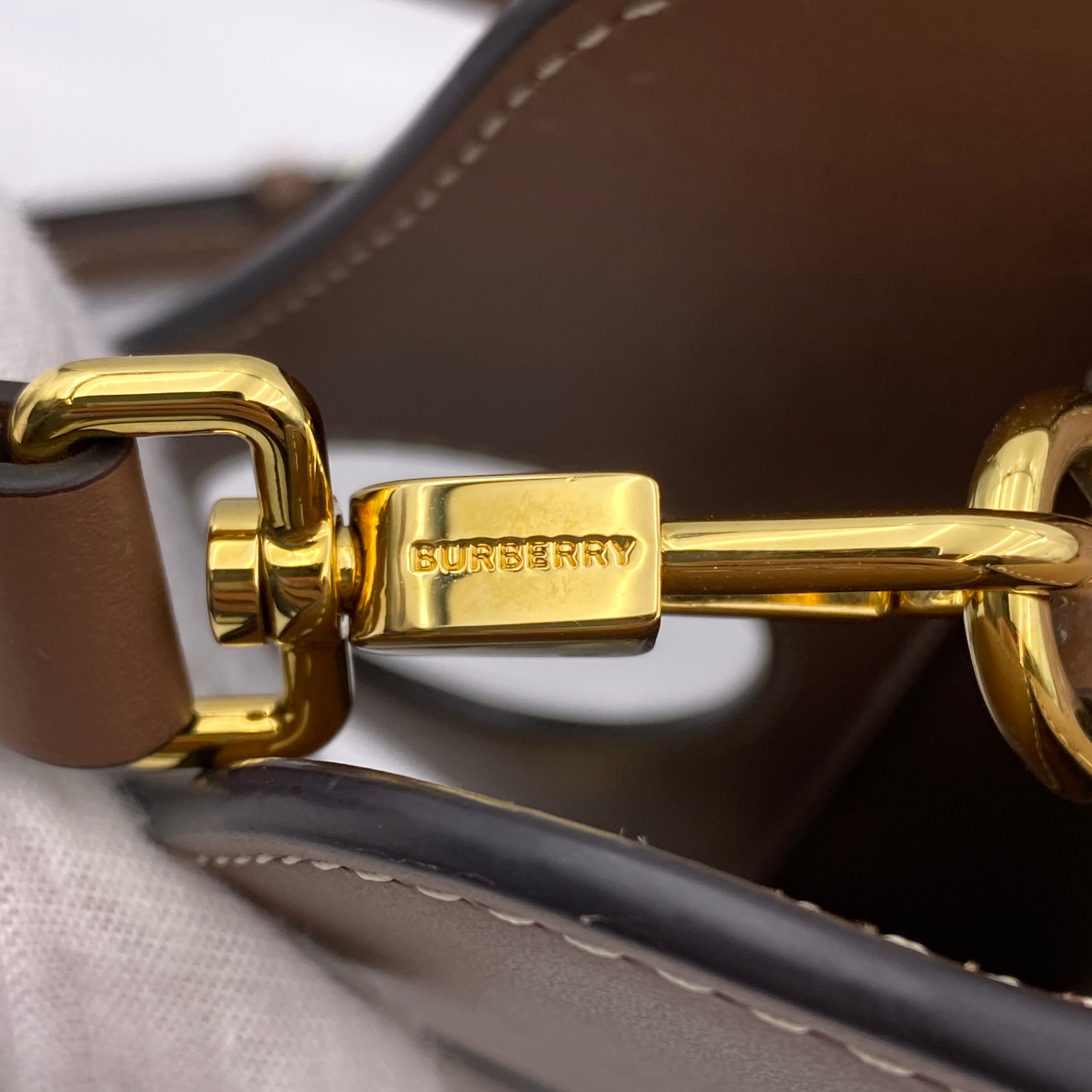 【送料無料】_ BURBERRY_(バーバリー)_ミニポケットバッグ_ 8039361 2WAY _中古品