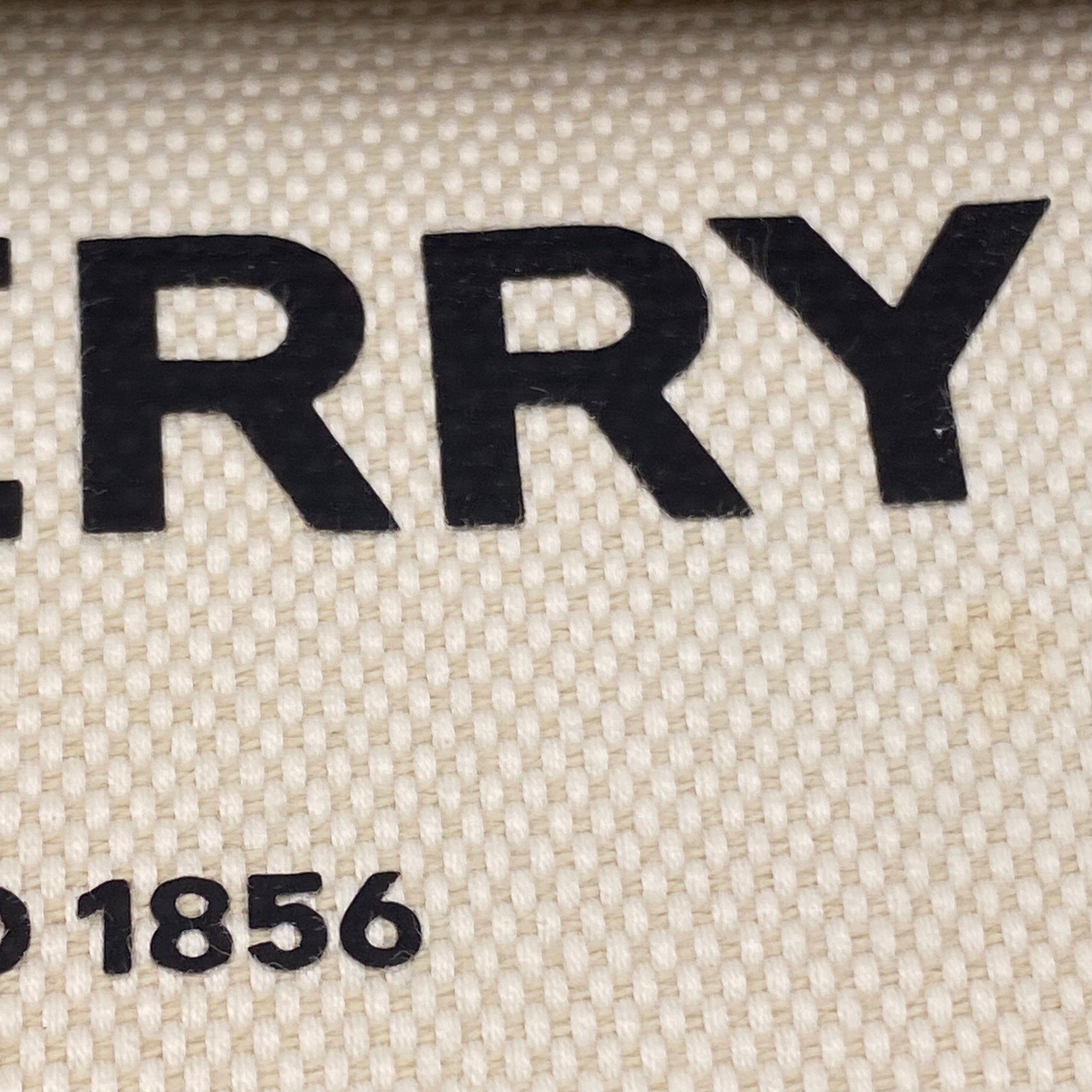 【送料無料】_ BURBERRY_(バーバリー)_ミニポケットバッグ_ 8039361 2WAY _中古品