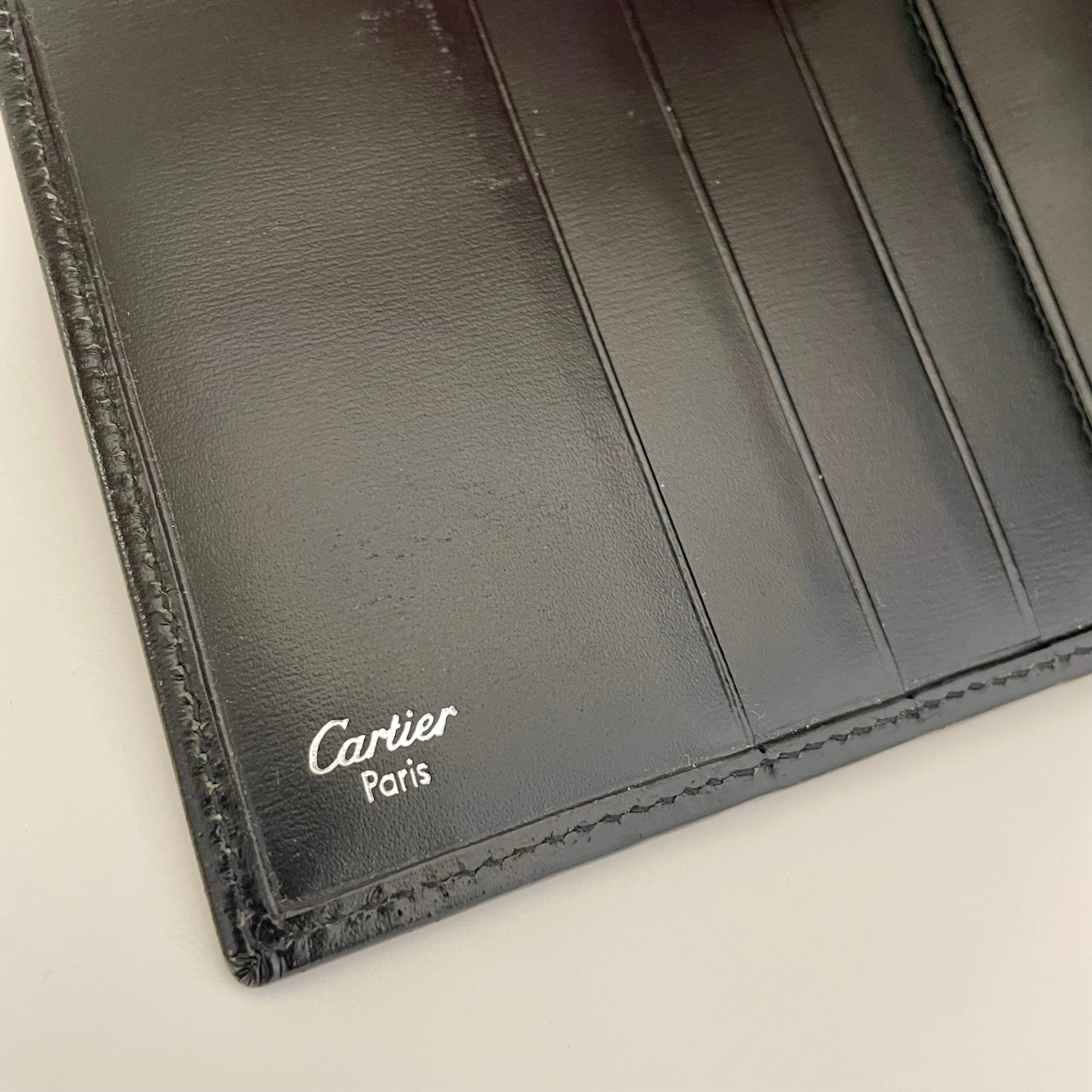 【送料無料】_ Cartier_(カルティエ)_パシャ ドゥ カルティエ _二つ折り レザー 財布L3000137_中古品