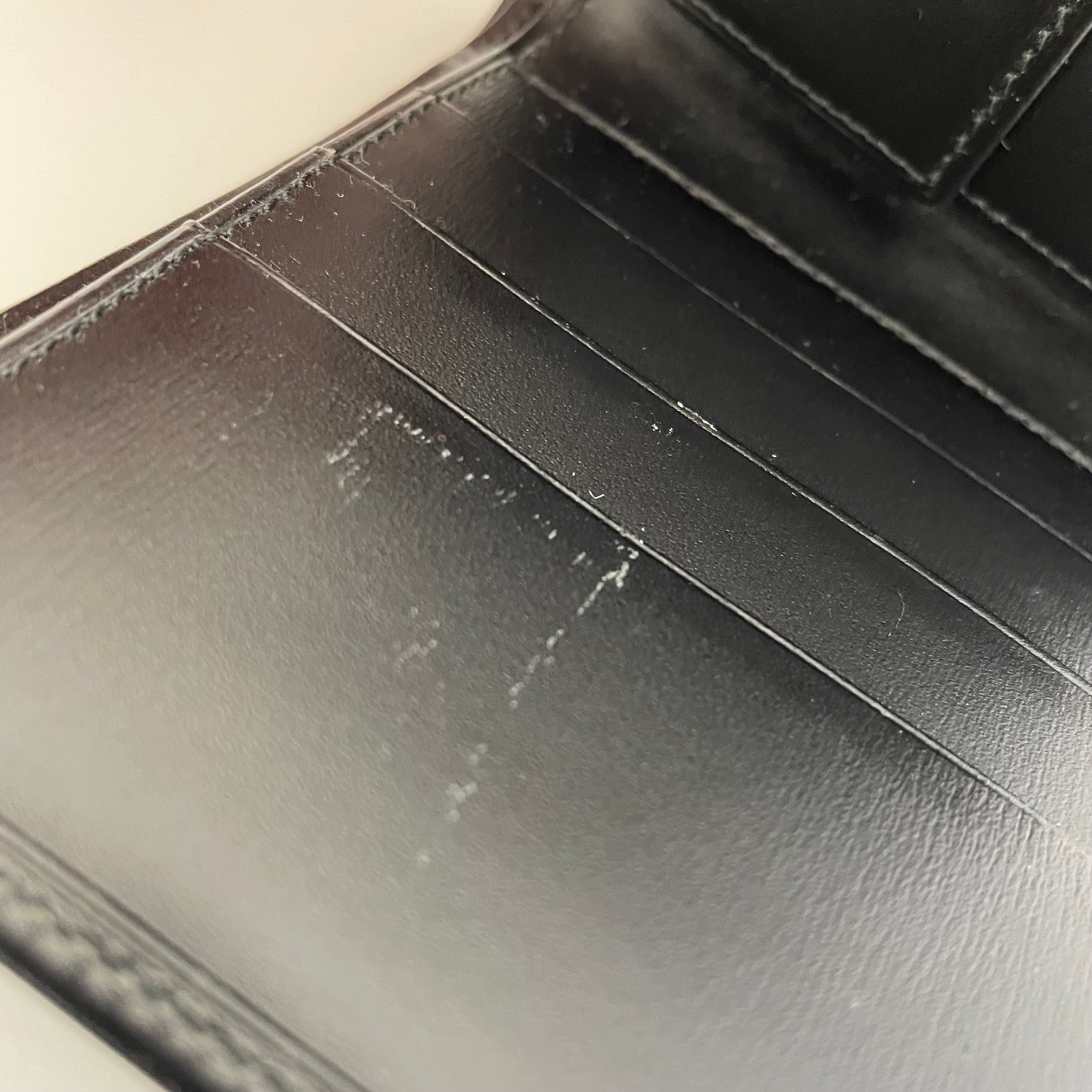 【送料無料】_ Cartier_(カルティエ)_パシャ ドゥ カルティエ _二つ折り レザー 財布L3000137_中古品