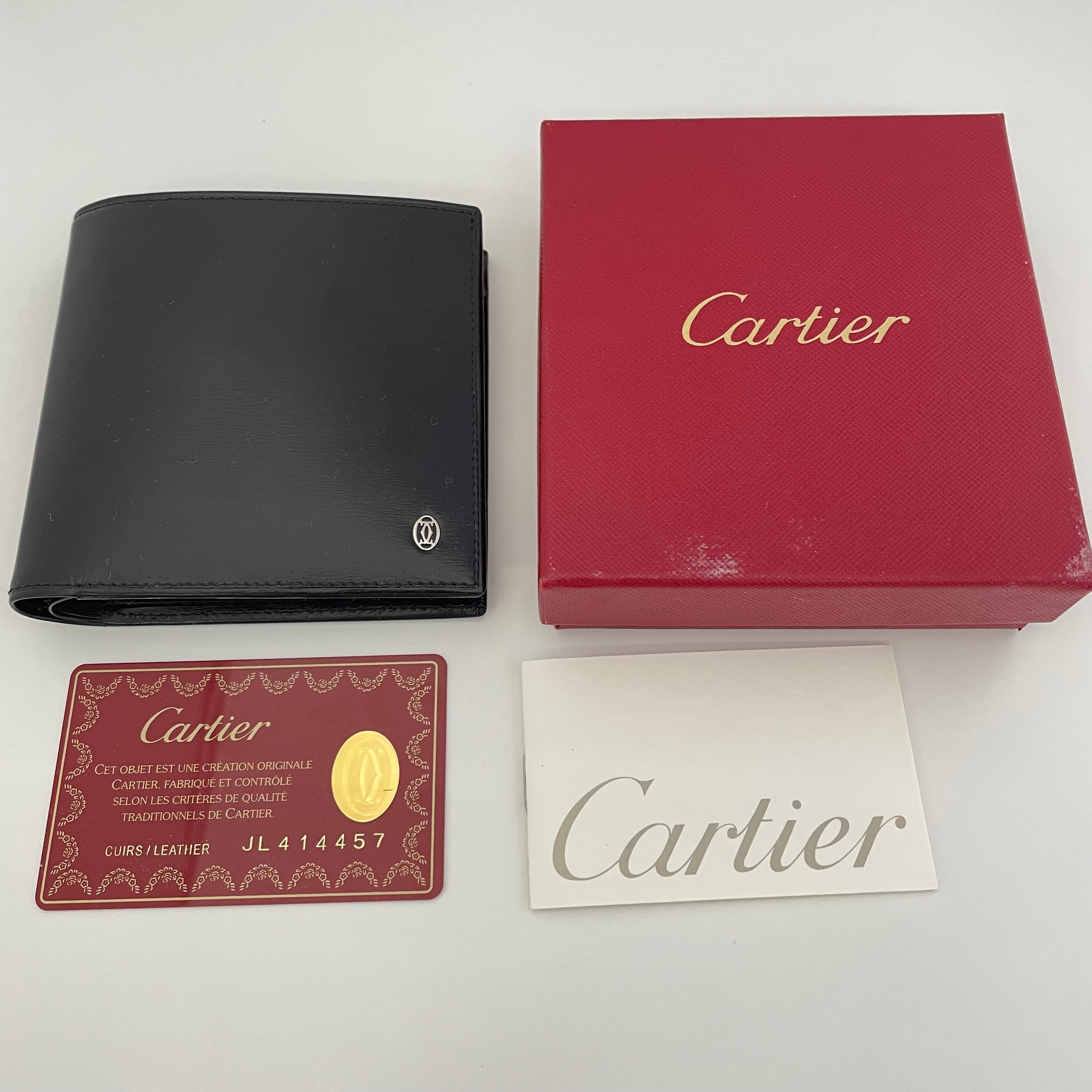 【送料無料】_ Cartier_(カルティエ)_パシャ ドゥ カルティエ _二つ折り レザー 財布L3000137_中古品