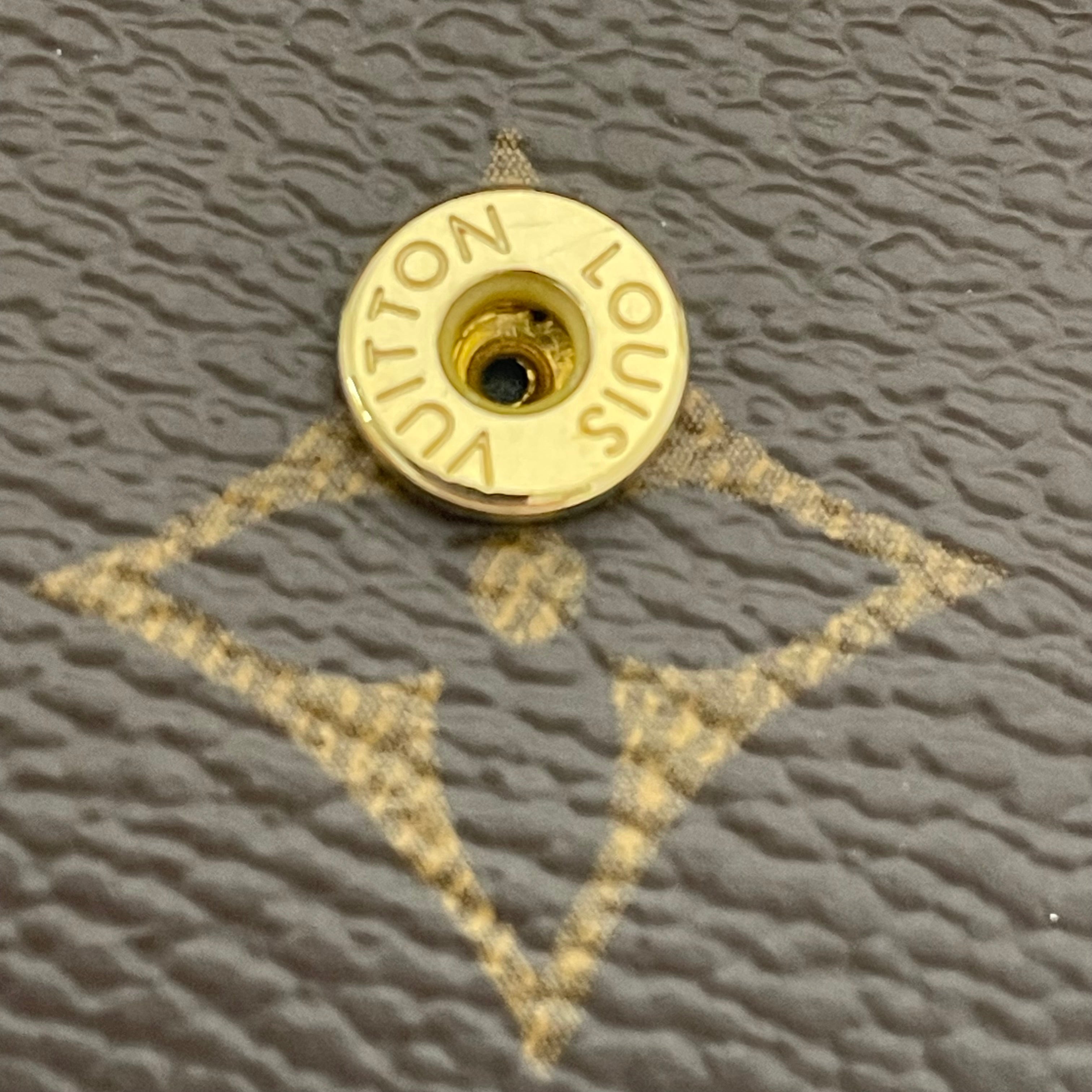 【送料無料】_ LOUIS VUITTON_(ルイヴィトン)_キーケース ミュルティクレ 6_ M62630_未使用品