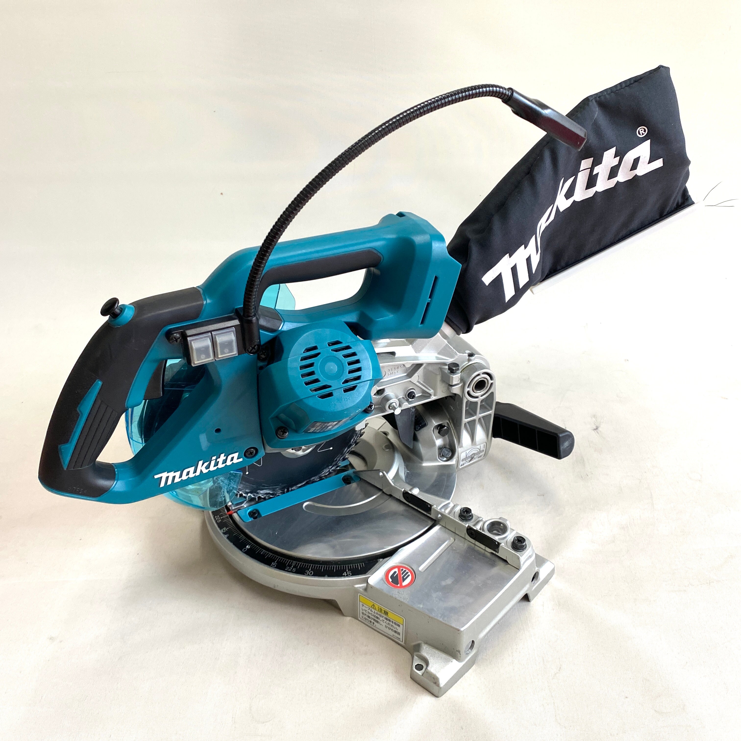 【送料無料】_ makita_(マキタ)_165ミリ充電式卓上マルノコ_LS600D 18Vアルミベース 本体のみ_ 中古品
