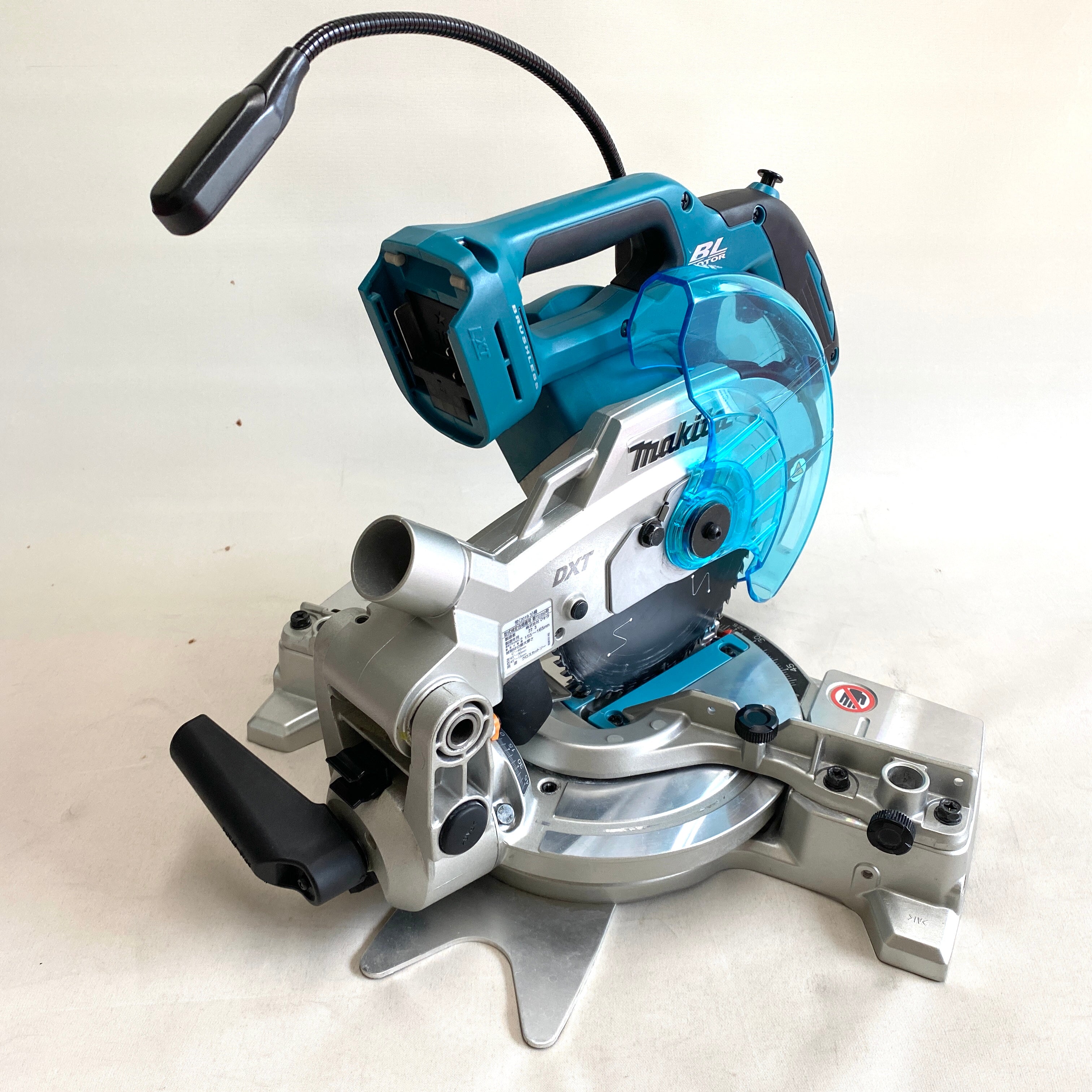 【送料無料】_ makita_(マキタ)_165ミリ充電式卓上マルノコ_LS600D 18Vアルミベース 本体のみ_ 中古品