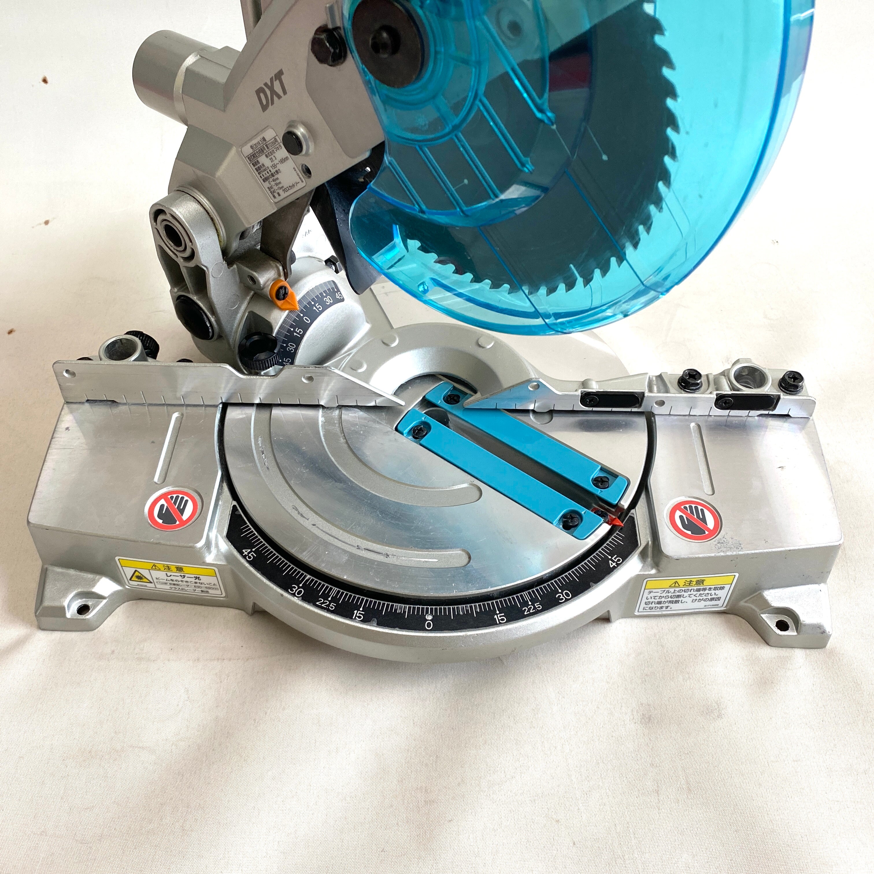 【送料無料】_ makita_(マキタ)_165ミリ充電式卓上マルノコ_LS600D 18Vアルミベース 本体のみ_ 中古品