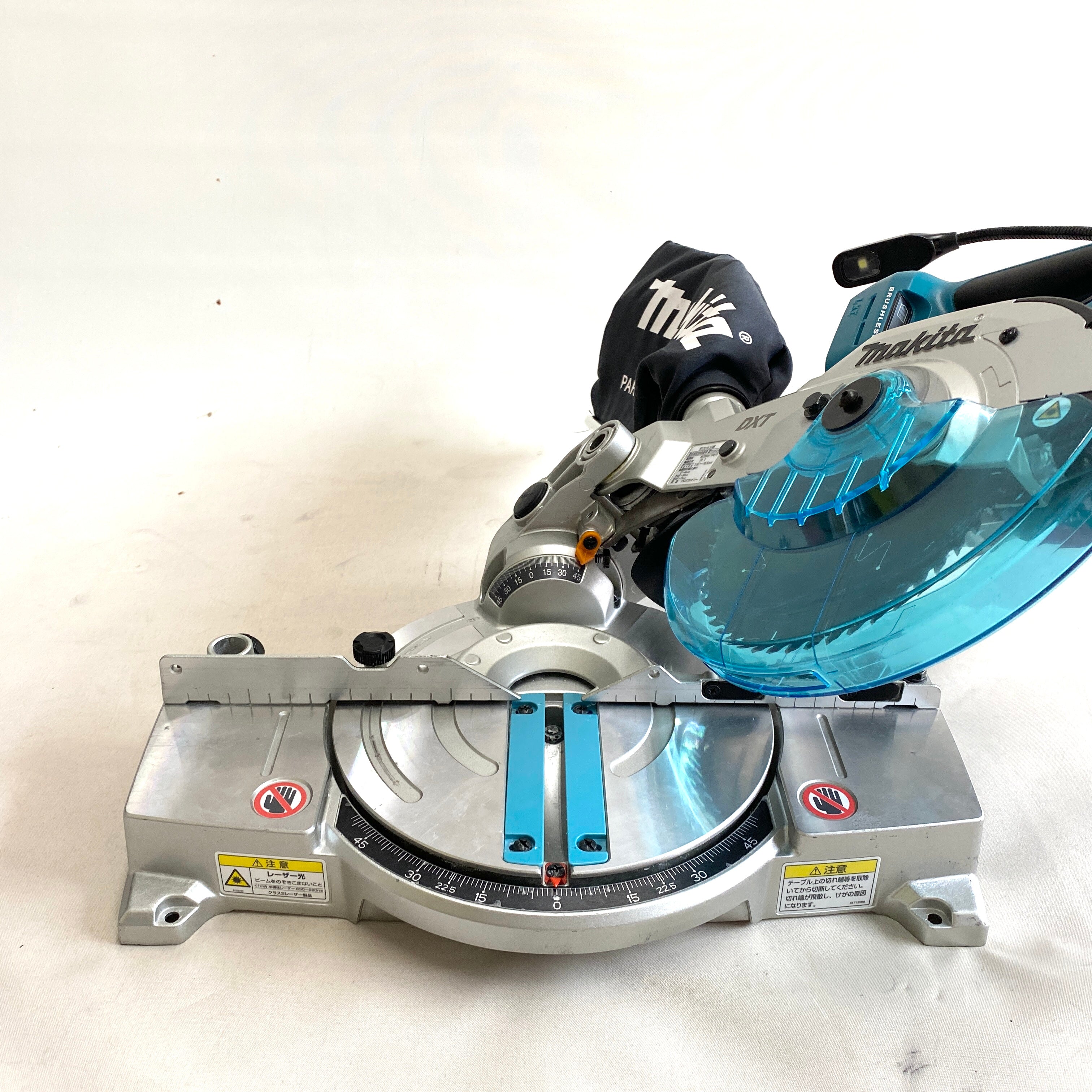 【送料無料】_ makita_(マキタ)_165ミリ充電式卓上マルノコ_LS600D 18Vアルミベース 本体のみ_ 中古品