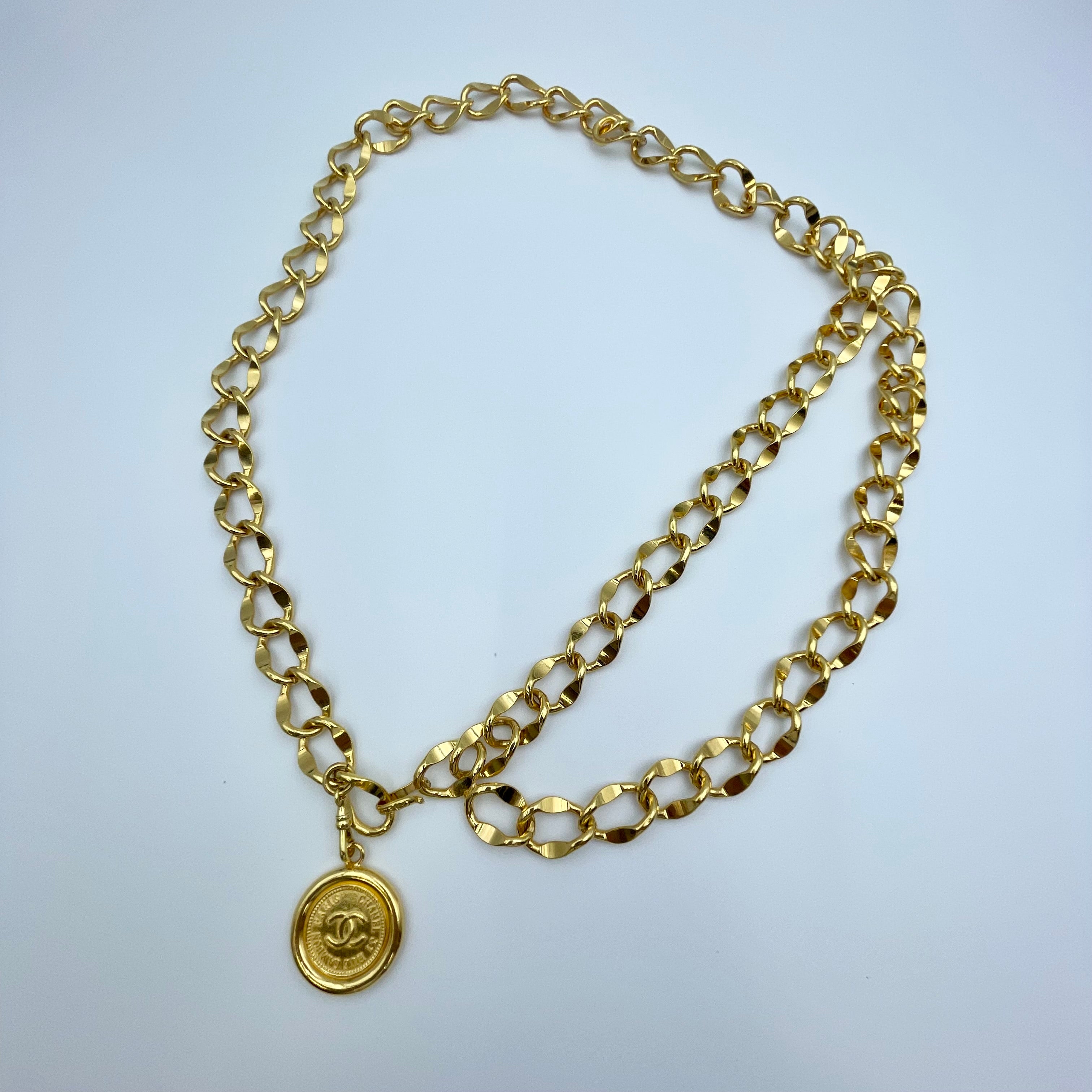 CHANEL_(シャネル)_コインモチーフ_ ゴールドメタルチェーンベルト_ 中古品