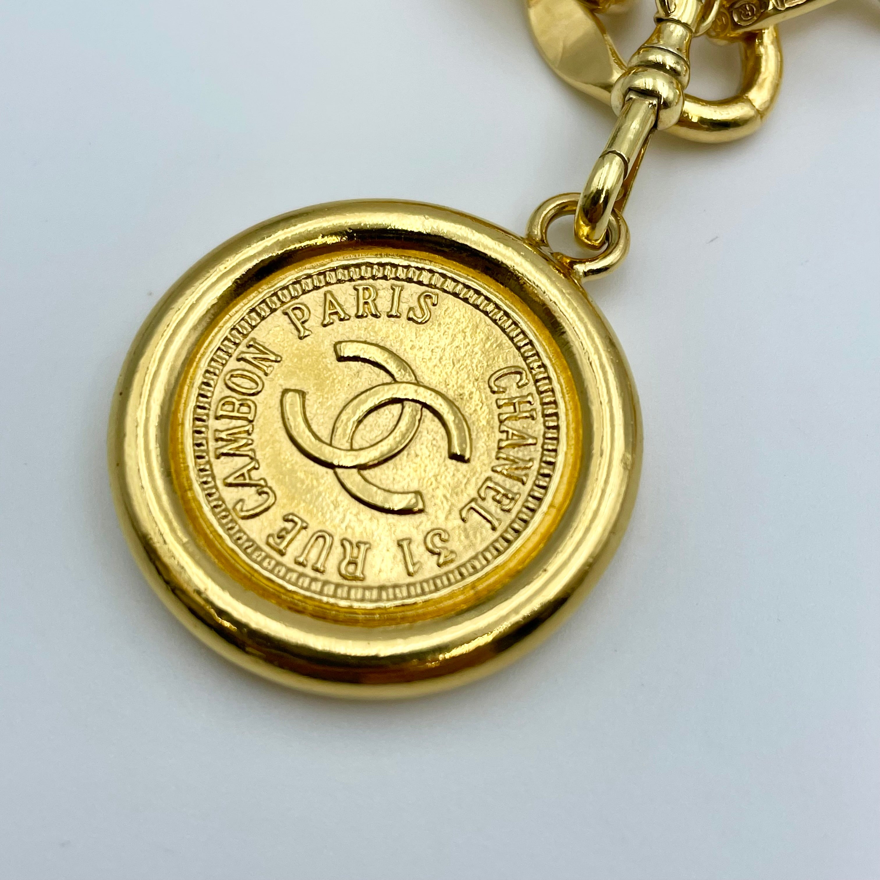 CHANEL_(シャネル)_コインモチーフ_ ゴールドメタルチェーンベルト_ 中古品