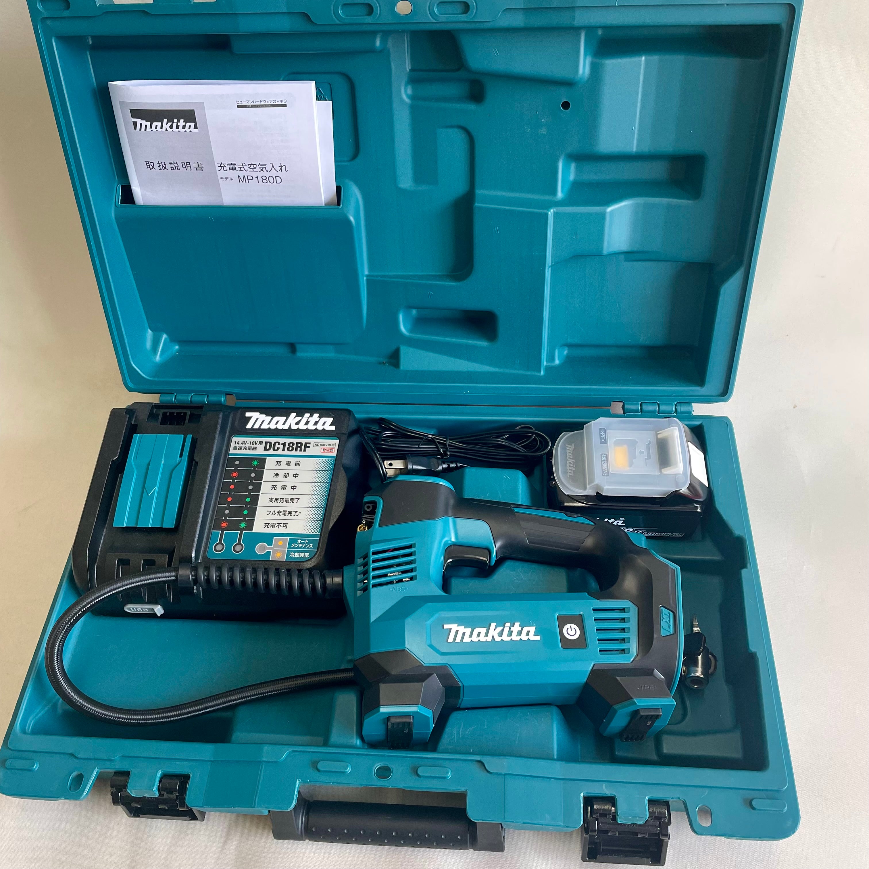 Makita_(マキタ)_充電式空気入れMP180D_充電器/バッテリ付き_未使用品