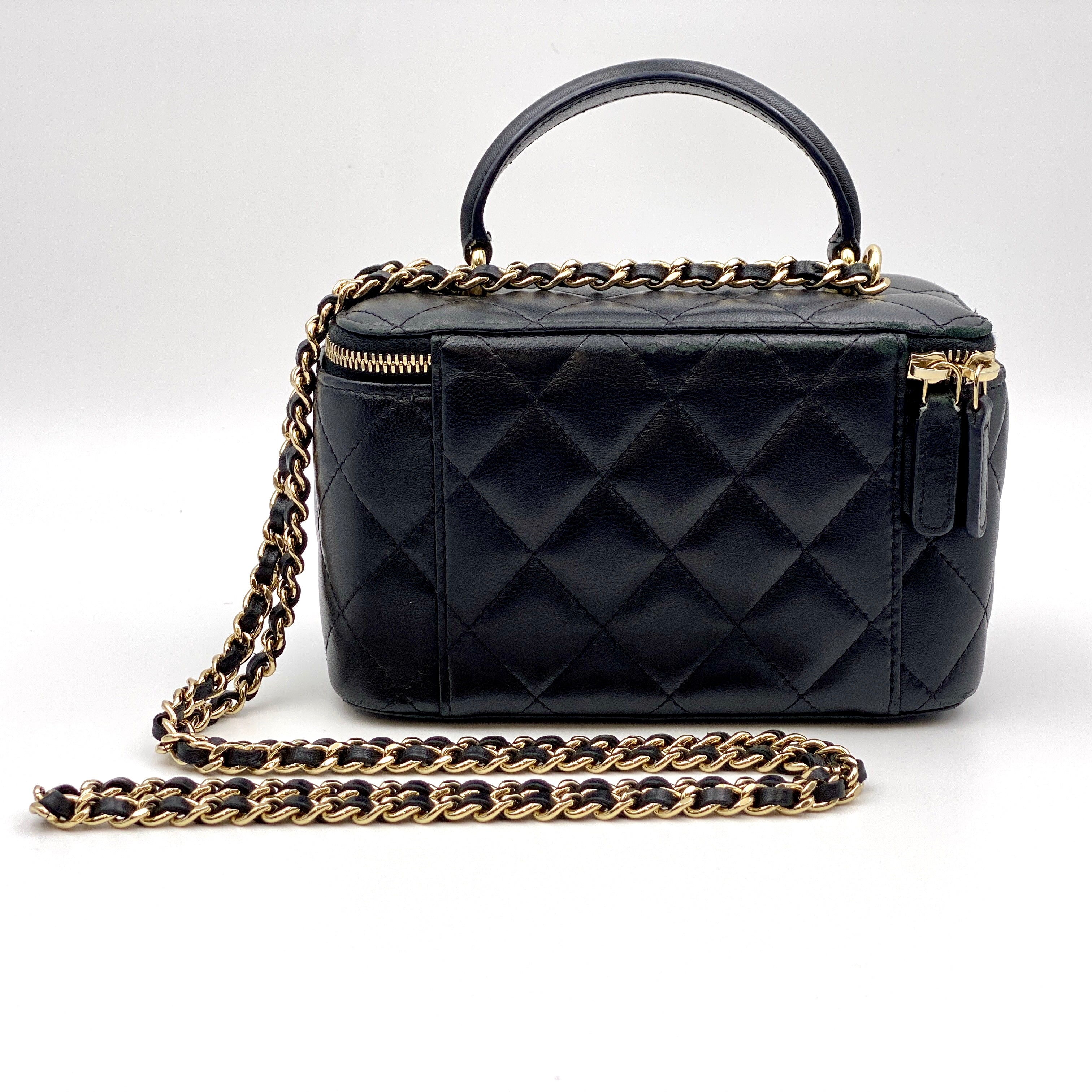 【送料無料】_CHANEL_(シャネル)_AP2199 スモールバニティケース_チェーンショルダー_マトラッセ/ラムスキン_中古品