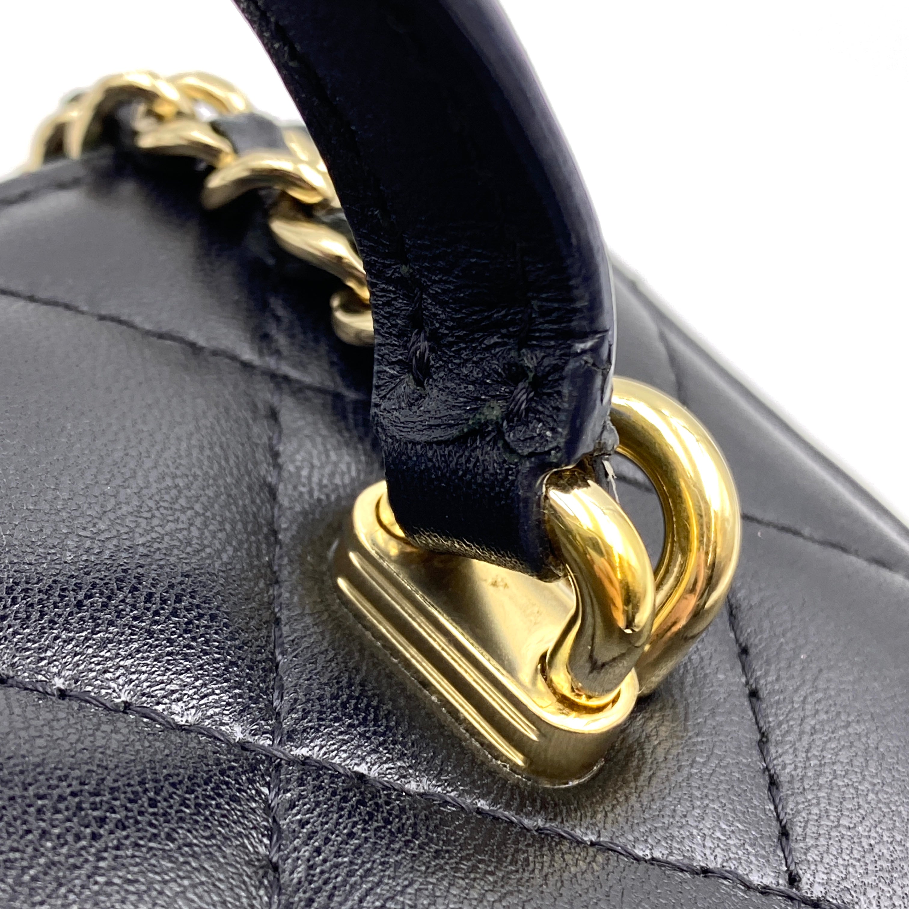 【送料無料】_CHANEL_(シャネル)_AP2199 スモールバニティケース_チェーンショルダー_マトラッセ/ラムスキン_中古品