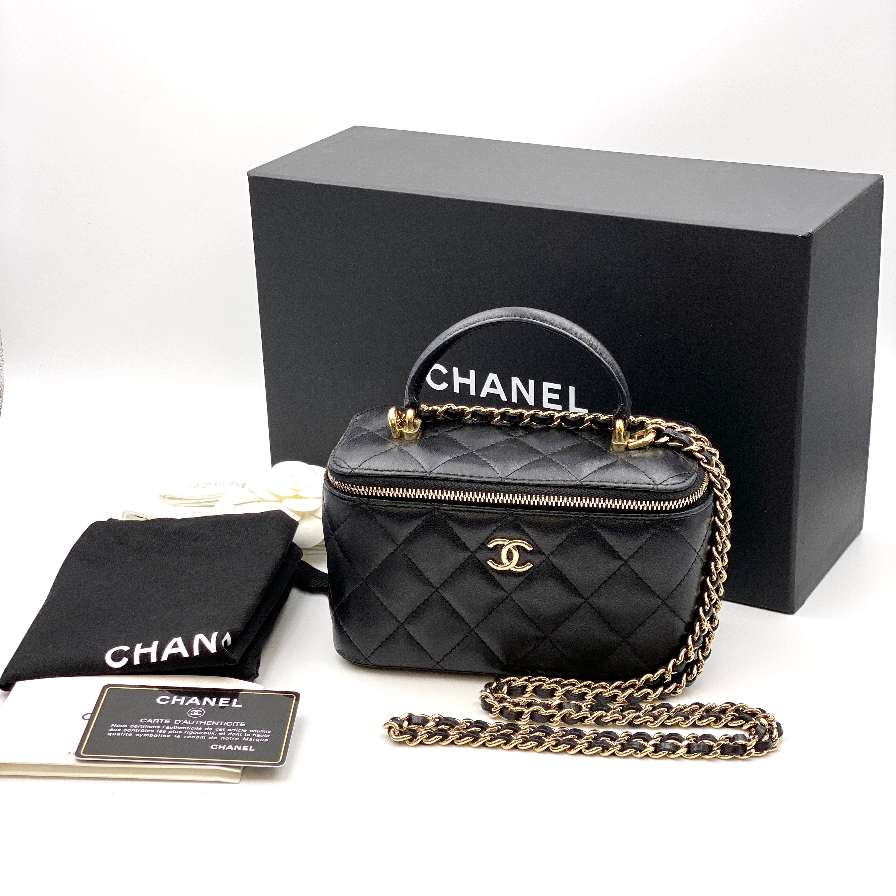 【送料無料】_CHANEL_(シャネル)_AP2199 スモールバニティケース_チェーンショルダー_マトラッセ/ラムスキン_中古品