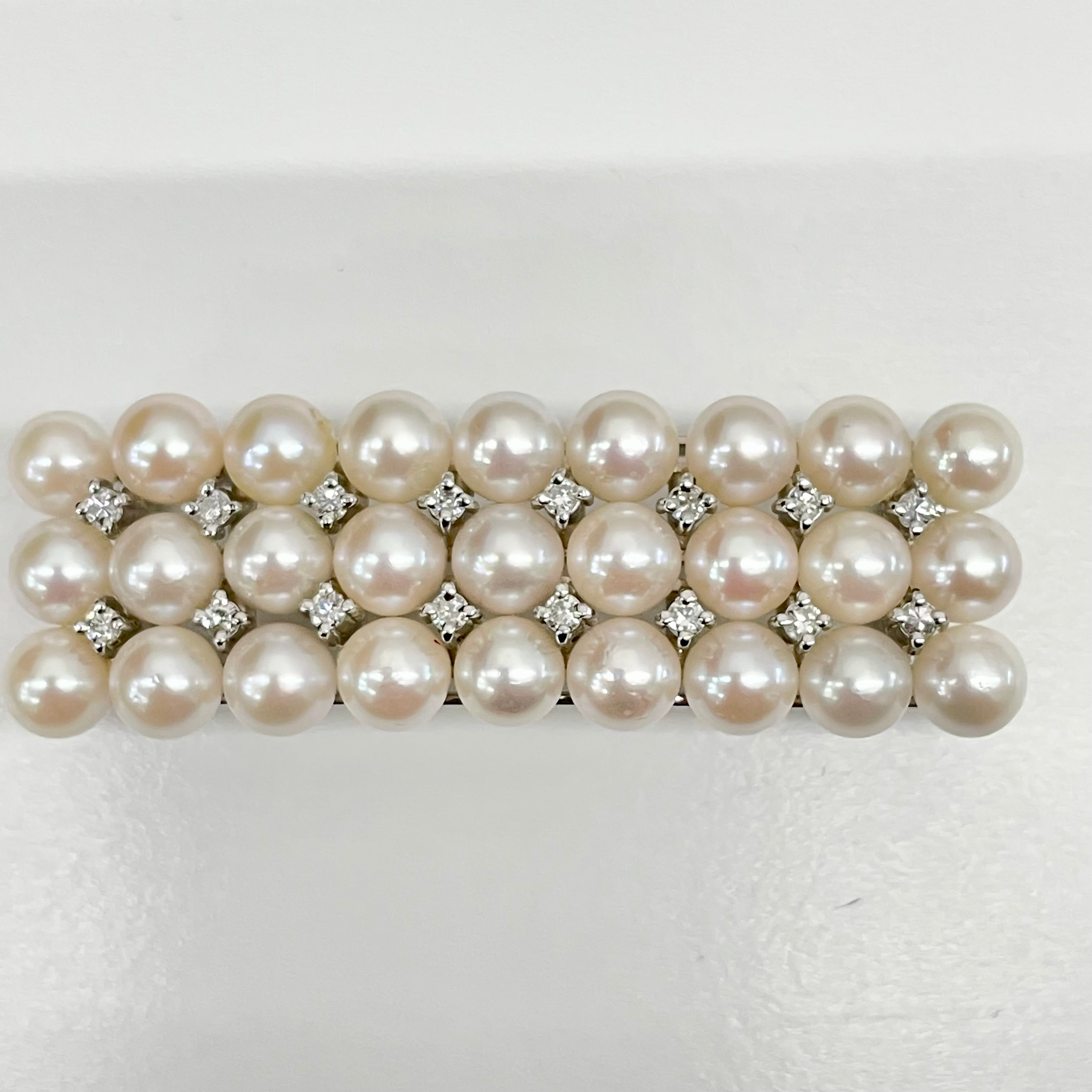 【送料無料】_ ノンブランド_ パール三列帯留_真珠5.2〜5.4㎜_ダイヤ 0.34ct/Pt900総重量23.3g_中古品