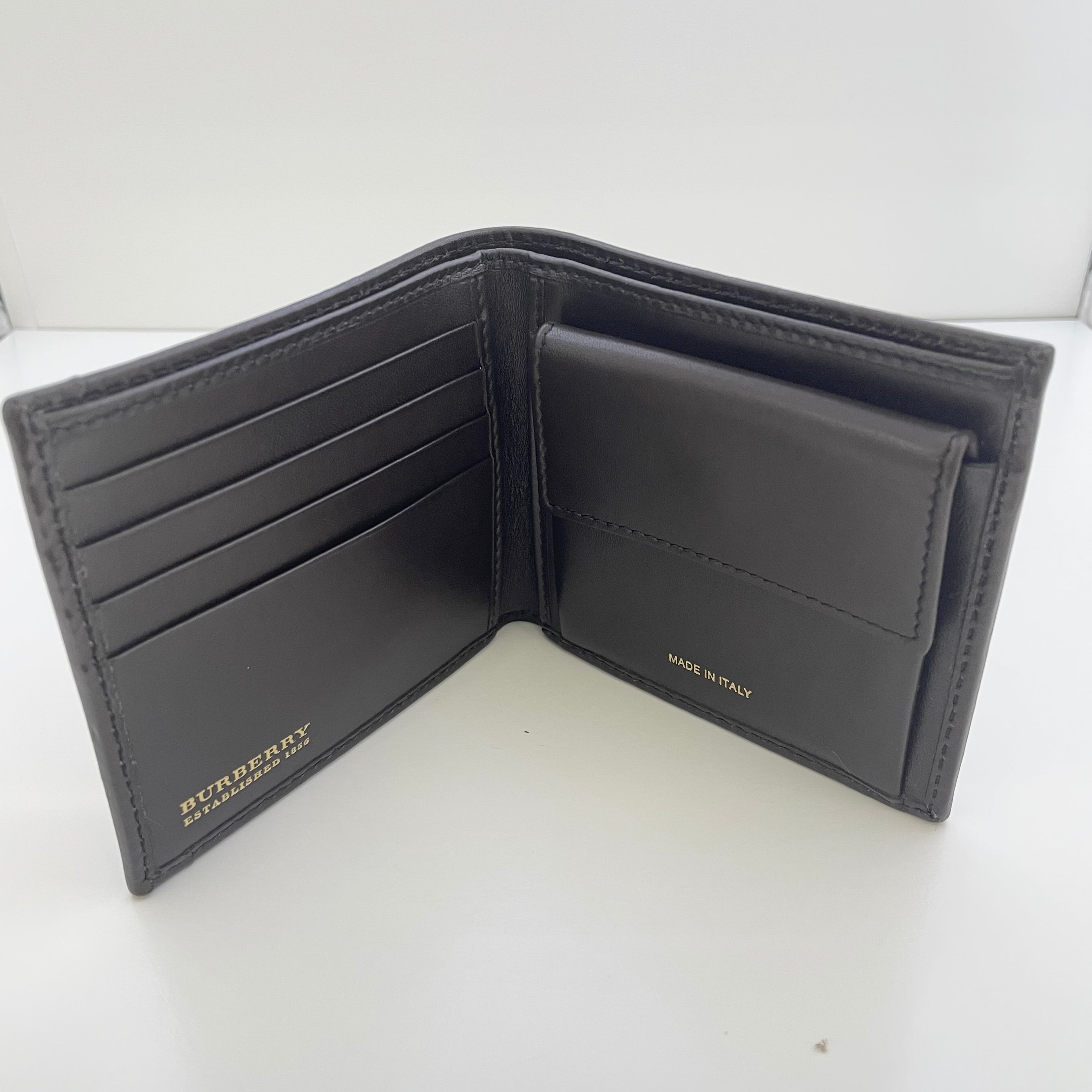 【送料無料】_ BURBERRY_(バーバリー)_ノバチェック二つ折り財布_中古品