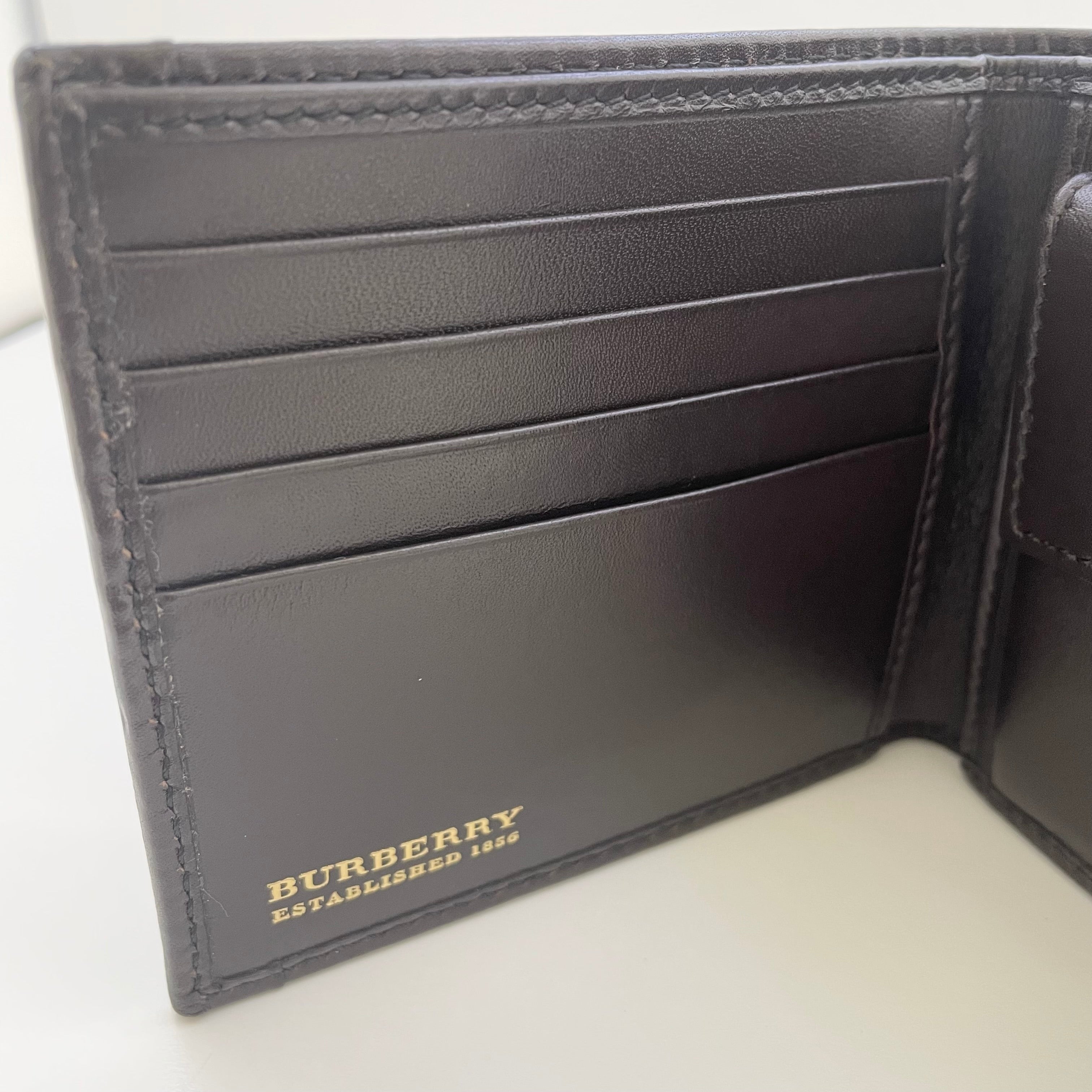 【送料無料】_ BURBERRY_(バーバリー)_ノバチェック二つ折り財布_中古品