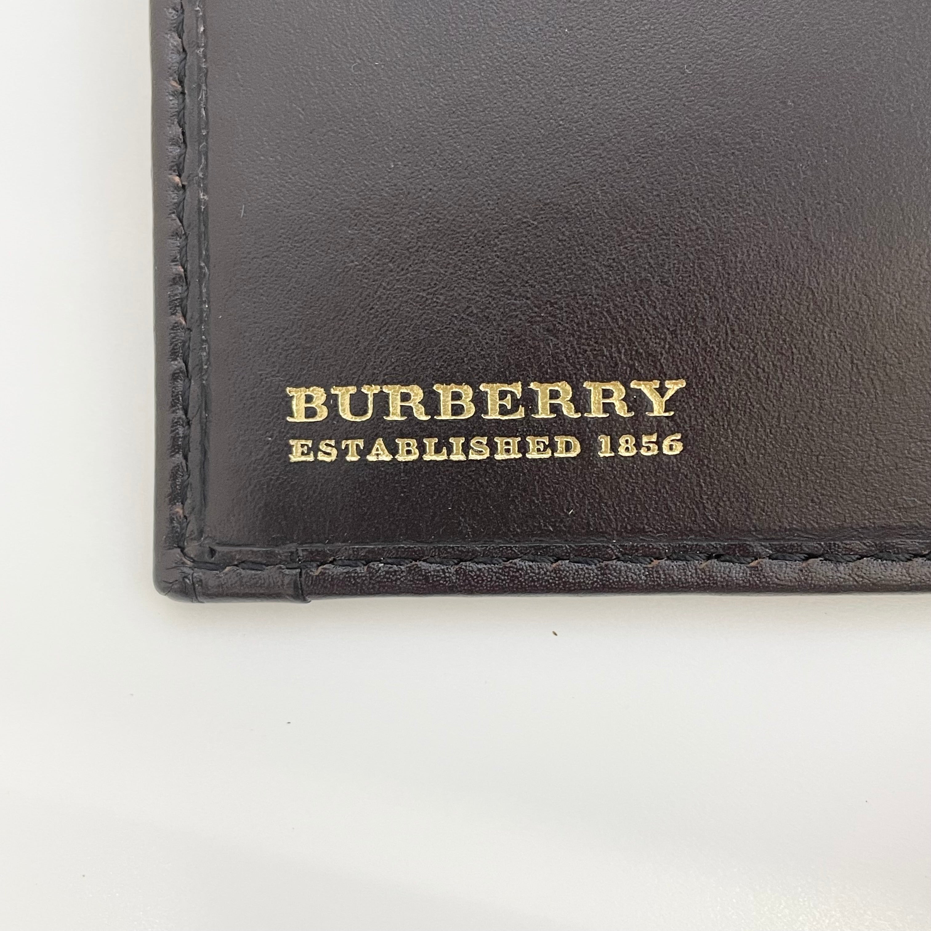 【送料無料】_ BURBERRY_(バーバリー)_ノバチェック二つ折り財布_中古品
