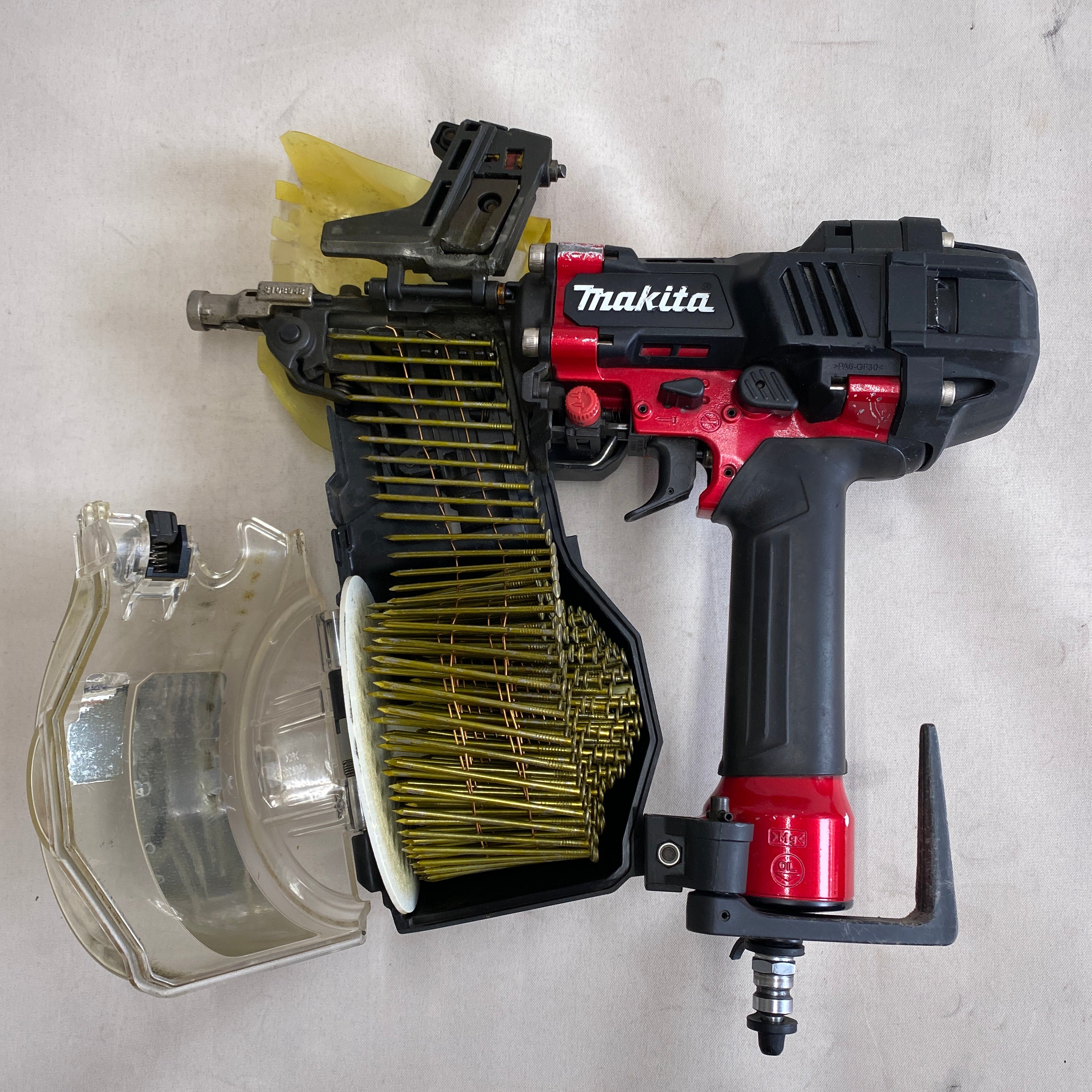 【送料無料】_makita_(マキタ)_65mm 高圧エア釘打機_AN636H_中古品