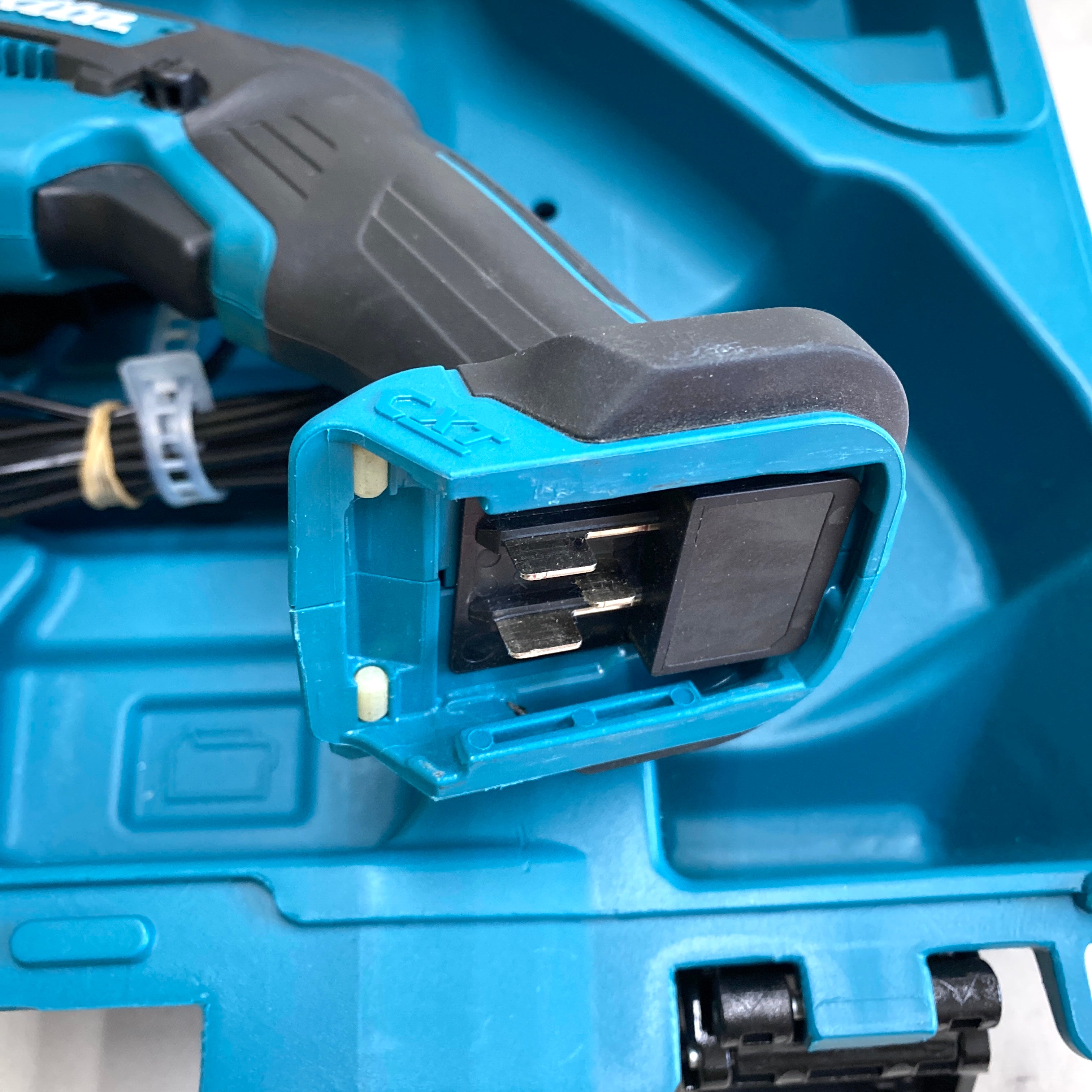 makita_(マキタ)_充電式レシプロソー_JR104D_充電器/バッテリ1個付き_中古品