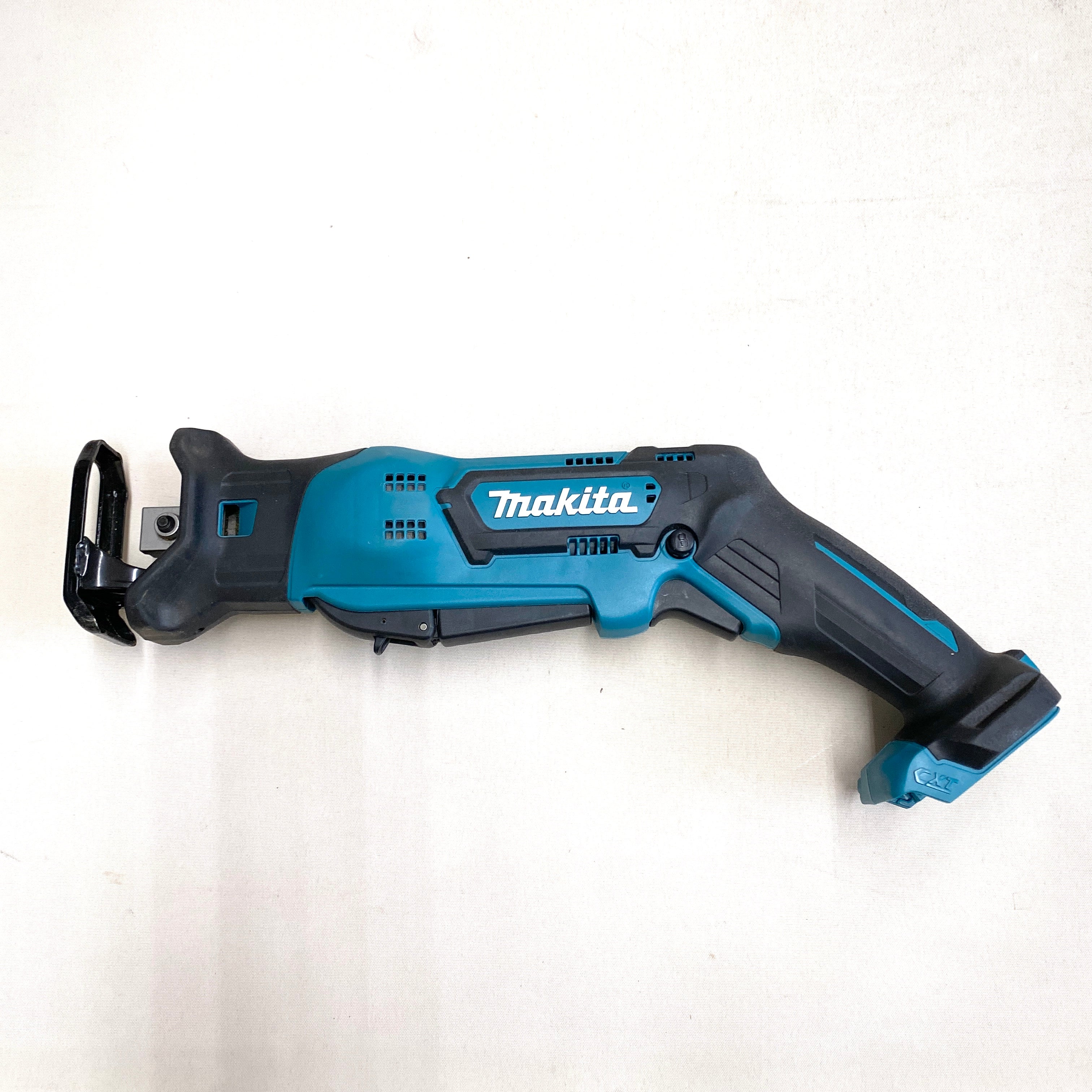 makita_(マキタ)_充電式レシプロソー_JR104D_充電器/バッテリ1個付き_中古品