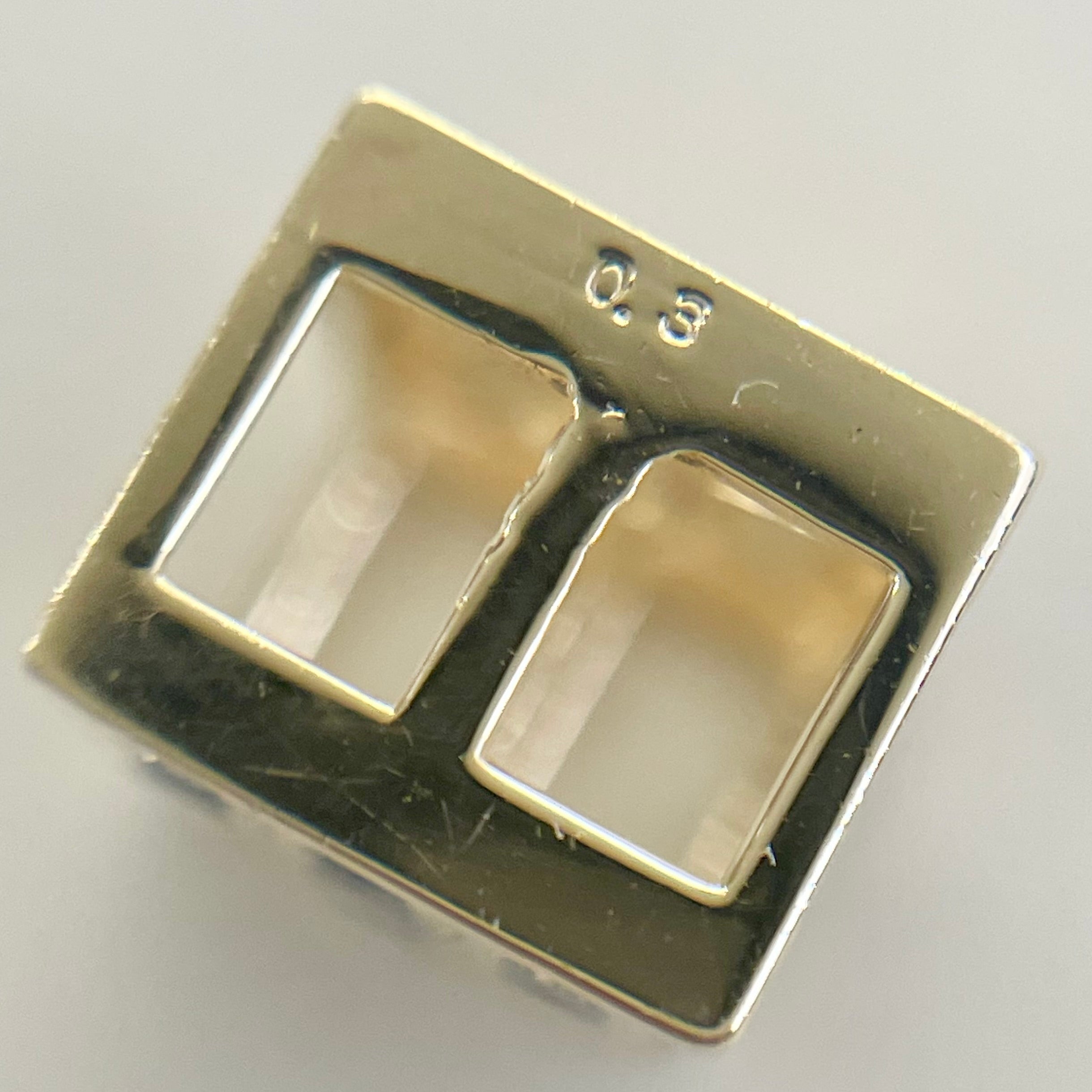 【送料無料】_ ノンブランド_ペンダントトップ_BD/FD0.3ct_K18(2.4g)_中古品