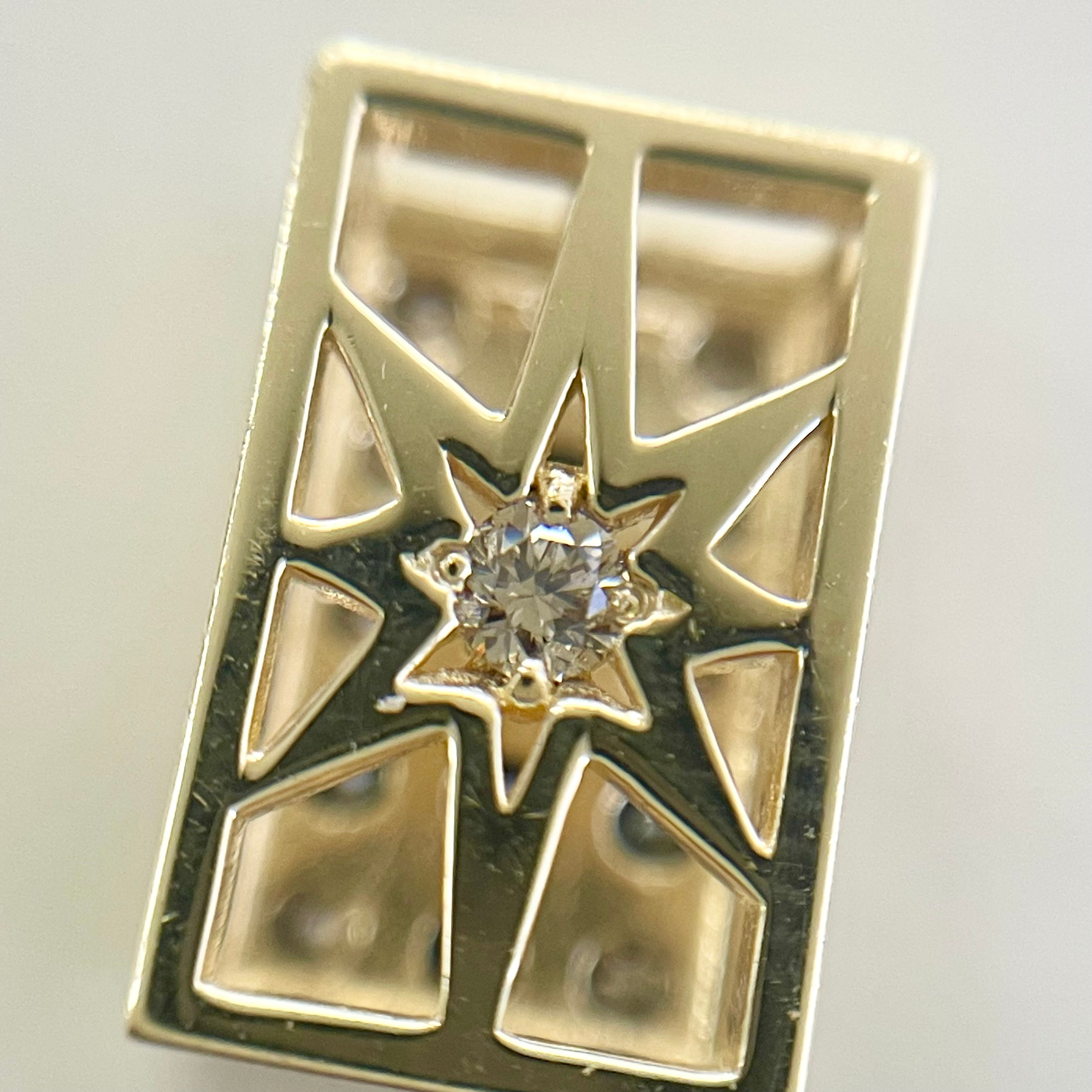 【送料無料】_ ノンブランド_ペンダントトップ_BD/FD0.3ct_K18(2.4g)_中古品