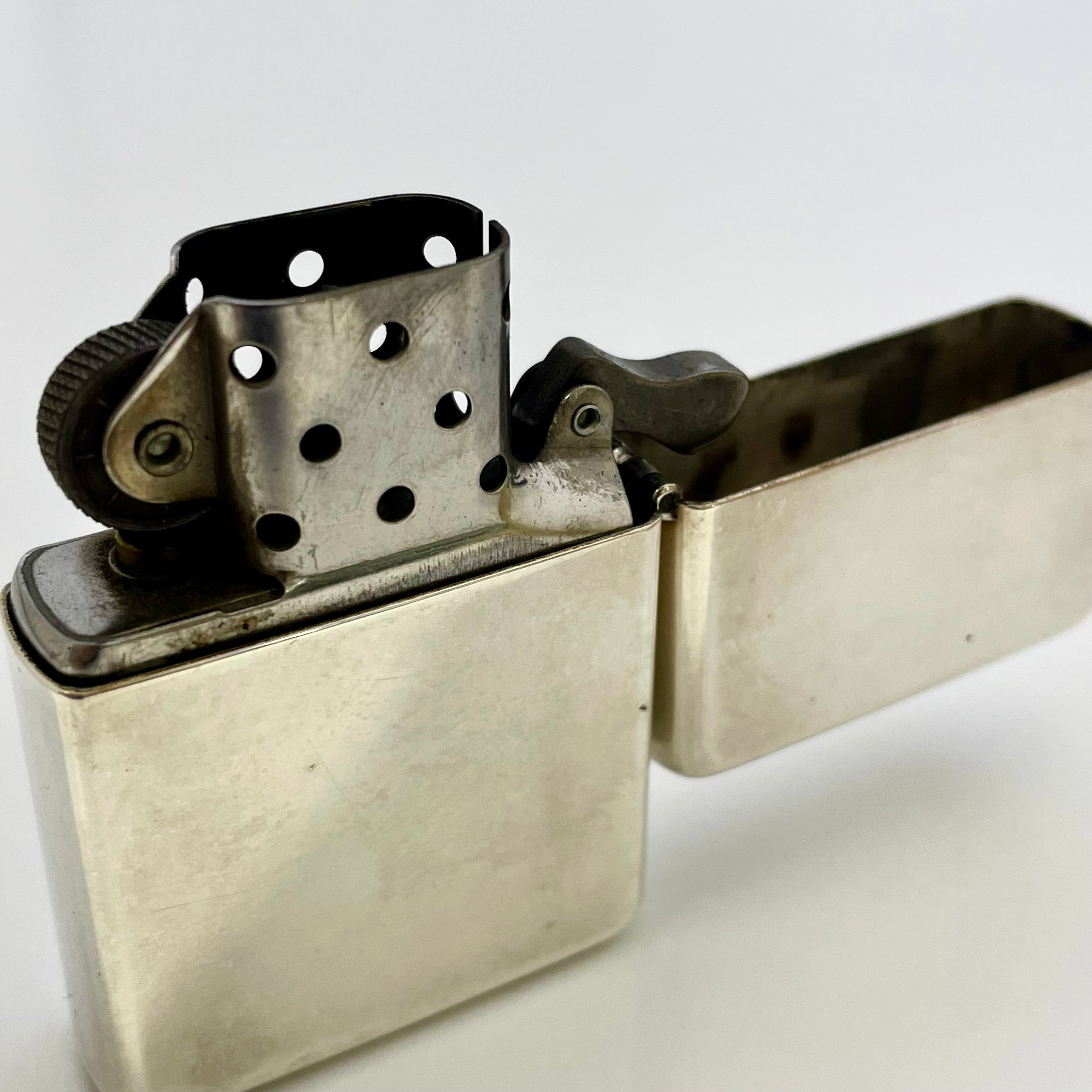 【送料無料】_ Zippo_(ジッポ)_オイルライター_STERLING SILVER無地2005_中古品