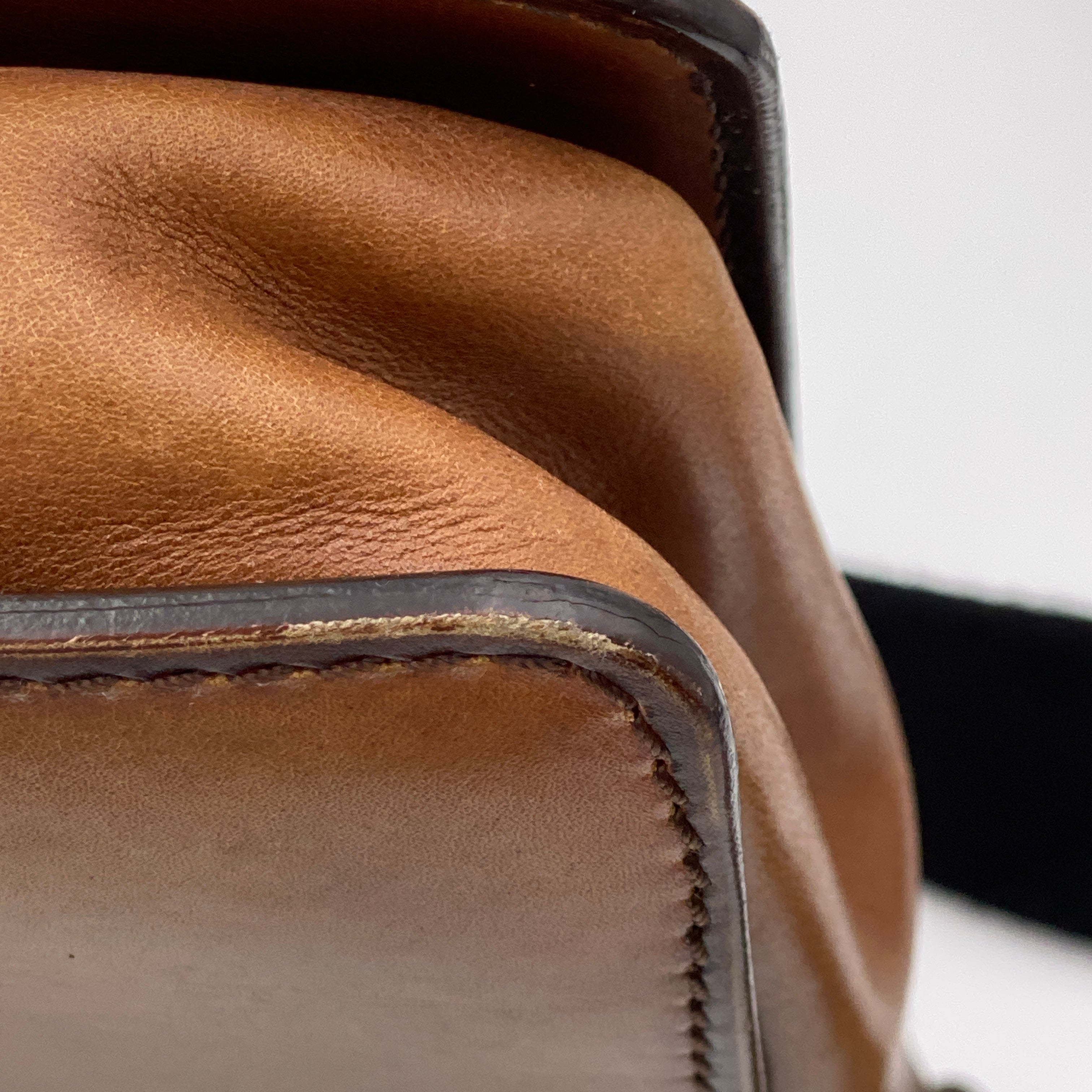 Berluti_(ベルルッティ)_ラプティ サコッシュ_ スクリットレザー カリグラフィ_ショルダーバッグ_ 中古品