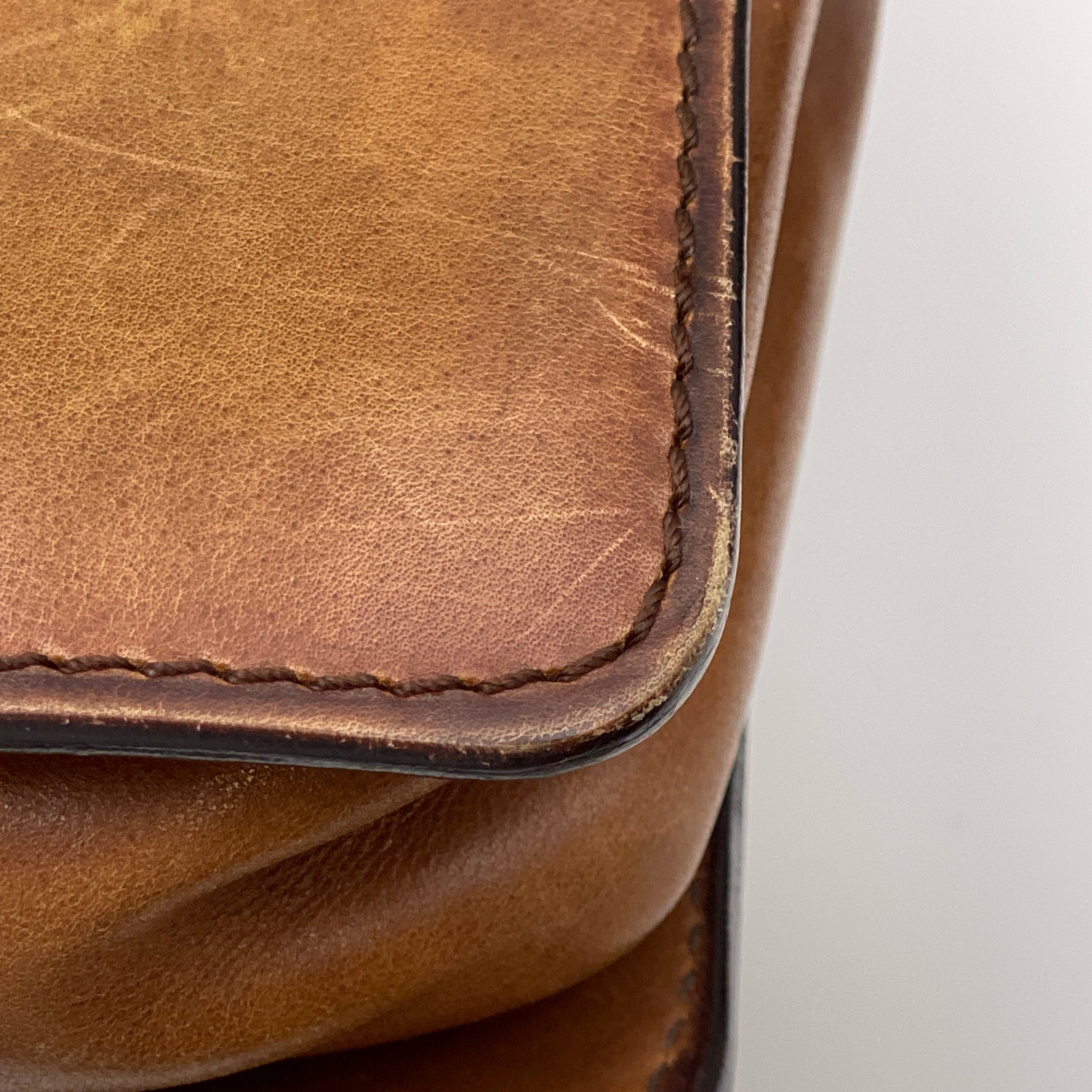 Berluti_(ベルルッティ)_ラプティ サコッシュ_ スクリットレザー カリグラフィ_ショルダーバッグ_ 中古品