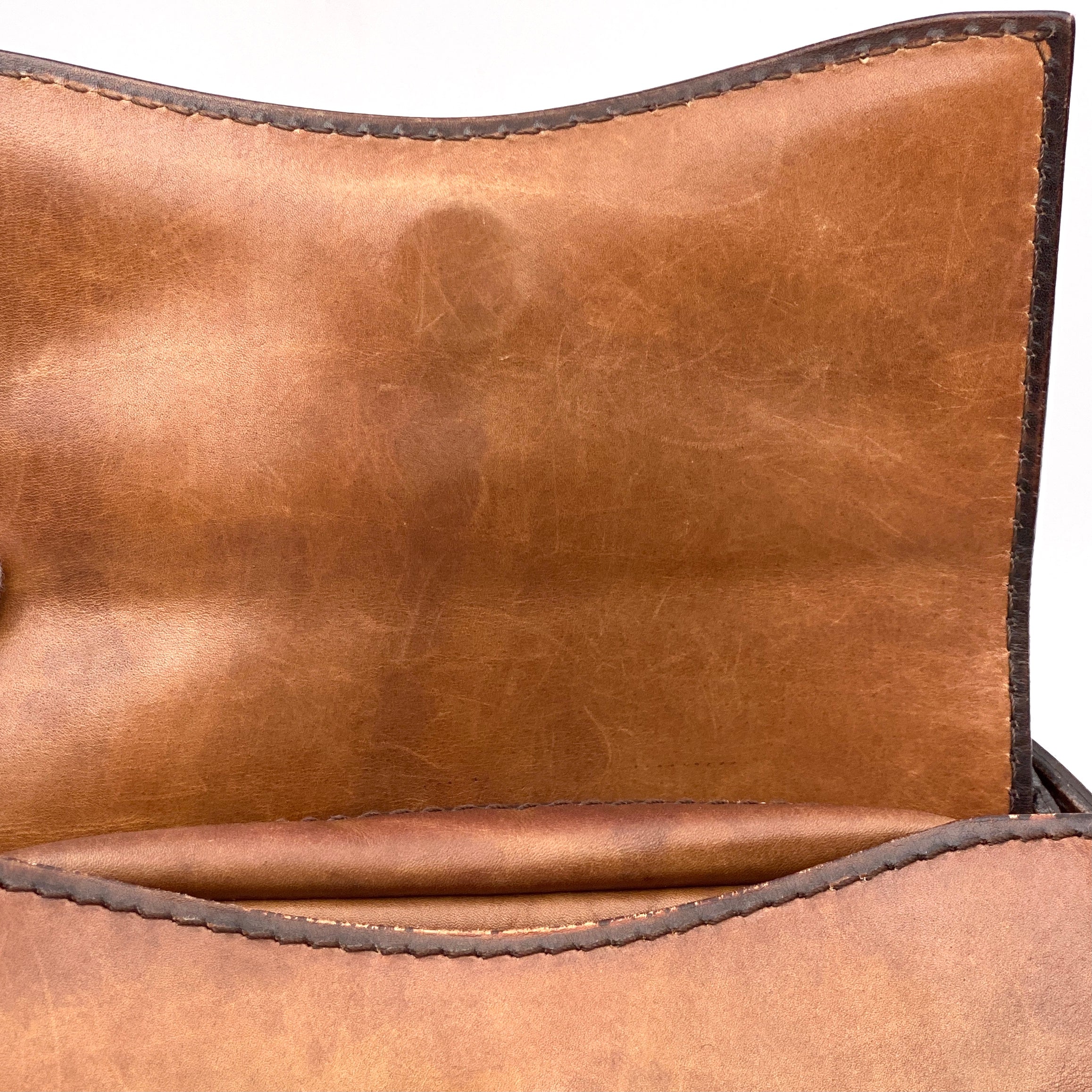 Berluti_(ベルルッティ)_ラプティ サコッシュ_ スクリットレザー カリグラフィ_ショルダーバッグ_ 中古品