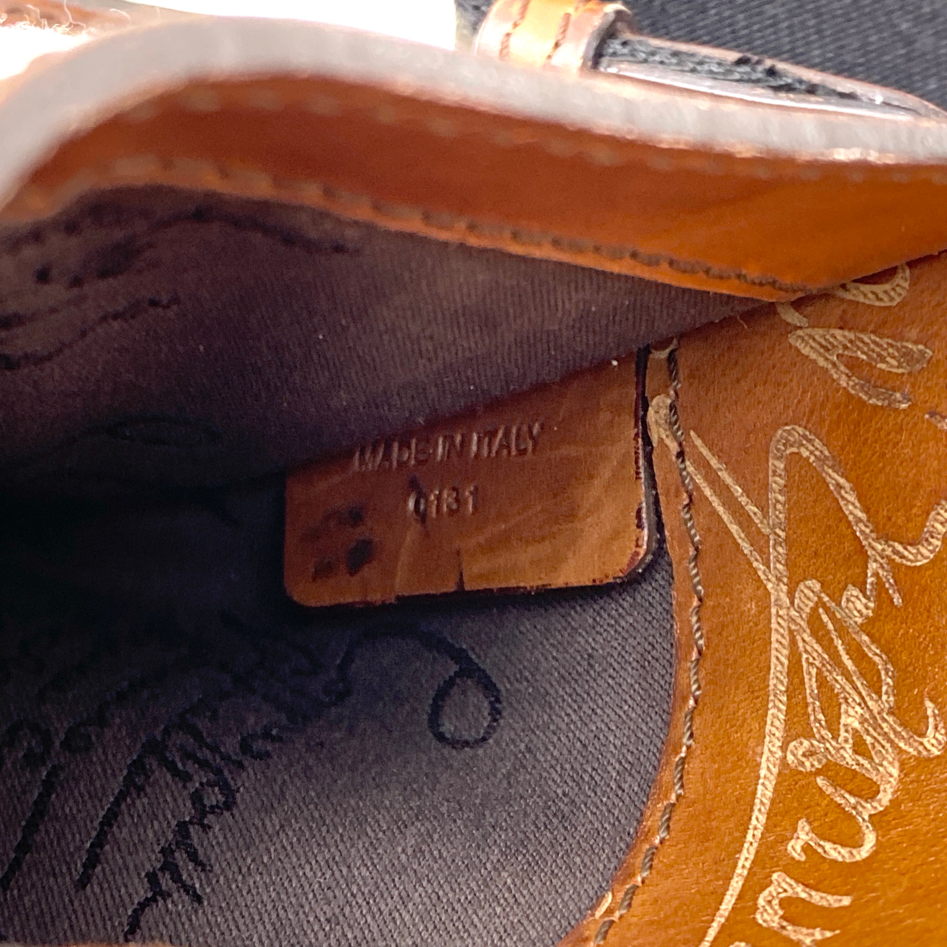 Berluti_(ベルルッティ)_ラプティ サコッシュ_ スクリットレザー カリグラフィ_ショルダーバッグ_ 中古品