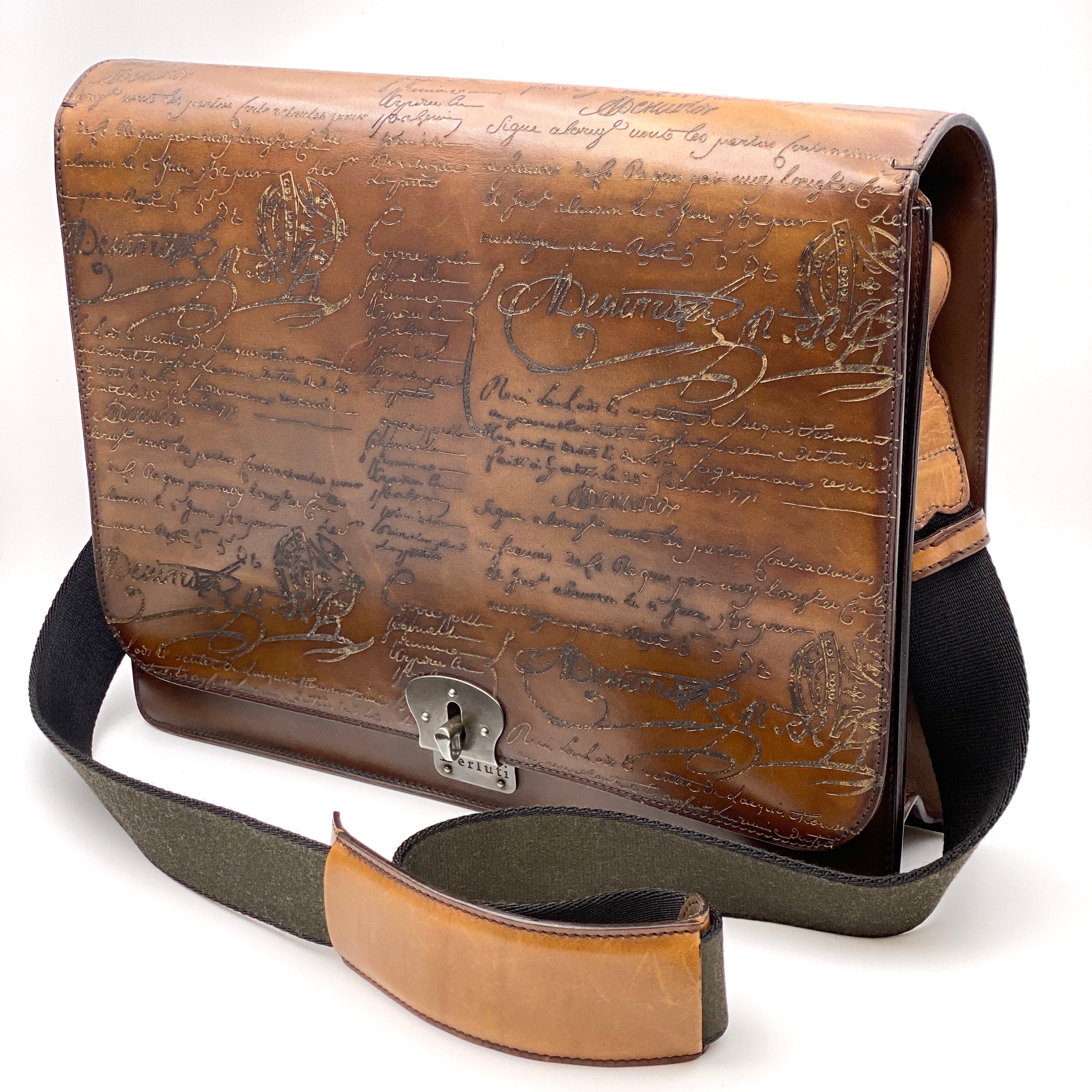 Berluti_(ベルルッティ)_ランスウシオン _スクリットレザー_カリグラフィ_ メッセンジャーバッグ_ 中古品