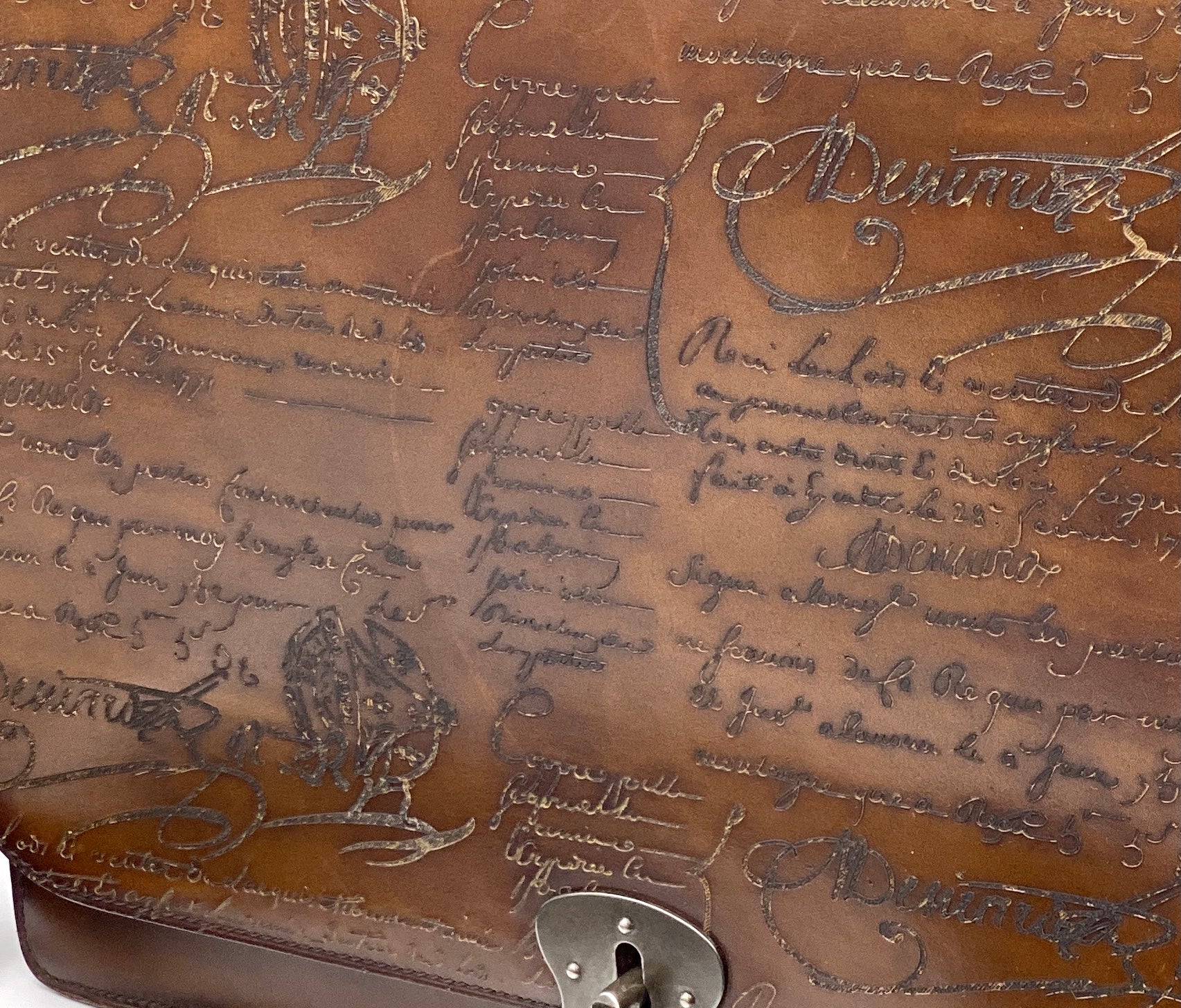 Berluti_(ベルルッティ)_ランスウシオン _スクリットレザー_カリグラフィ_ メッセンジャーバッグ_ 中古品