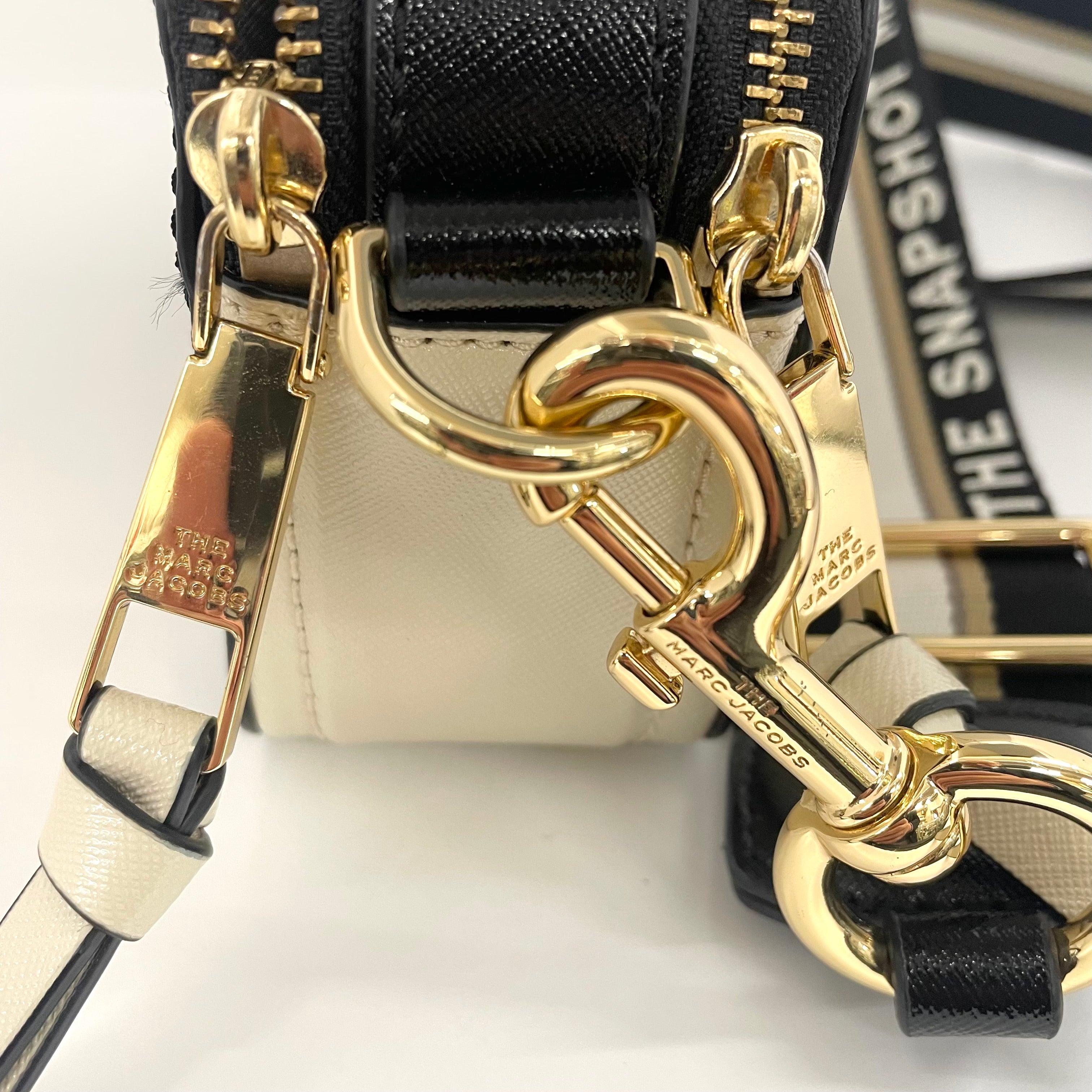 【送料無料】_ MARC JACOBS _(マークジェイコブス)_ザ スナップショット_M0012007 _中古品