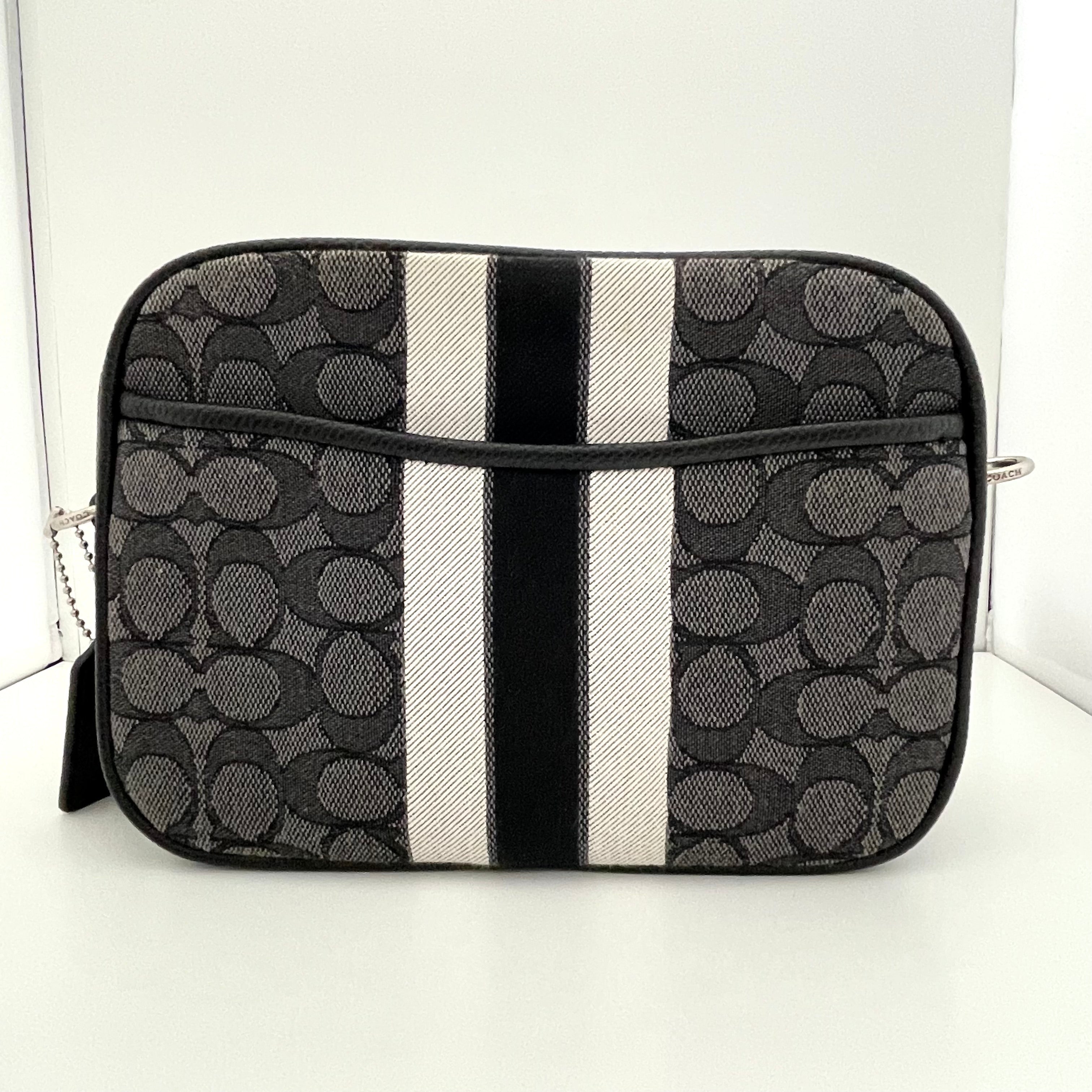 COACH _(コーチ)_ ショルダーバッグ_ シグネチャー ロゴ_ カメラバッグ1912_ 中古品