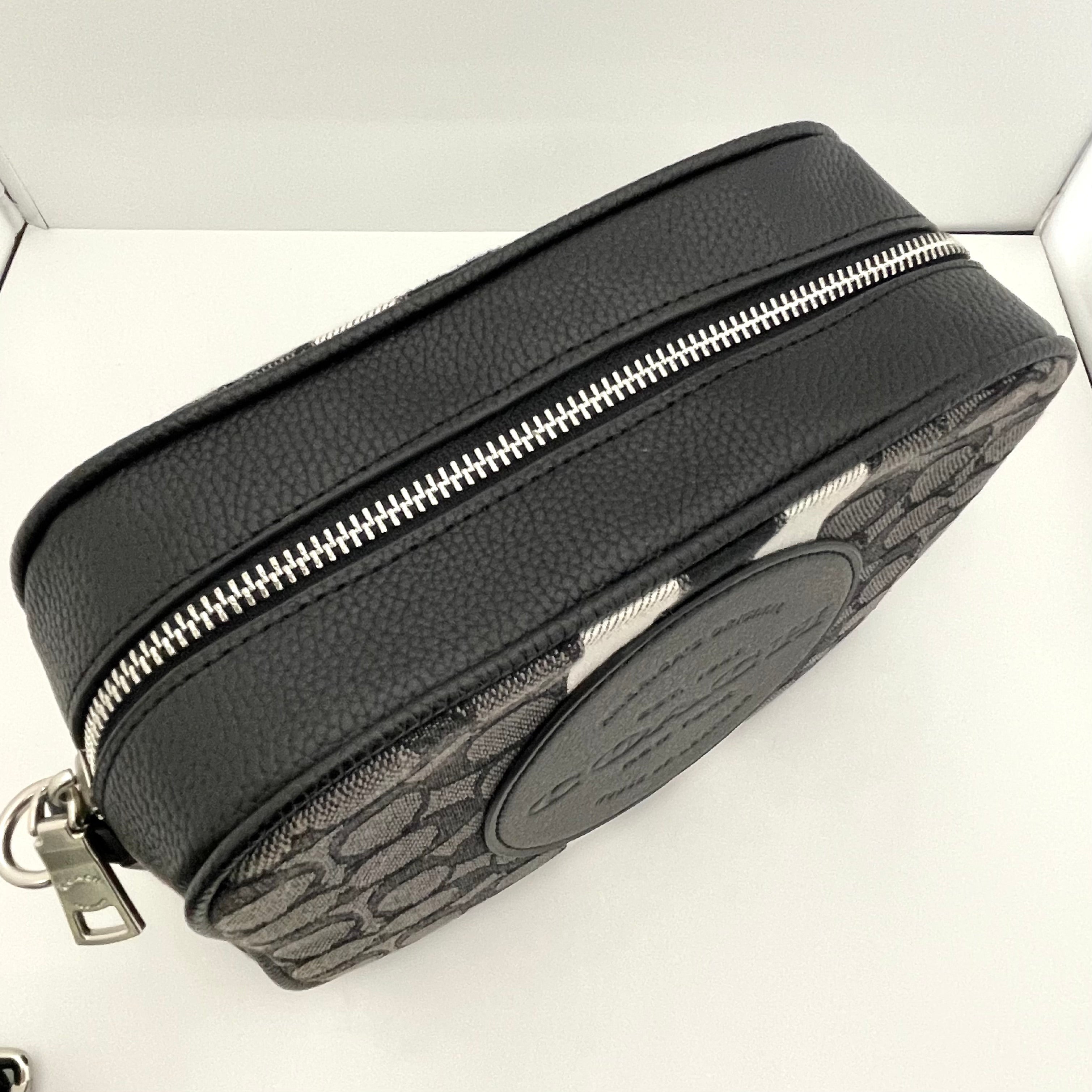 COACH _(コーチ)_ ショルダーバッグ_ シグネチャー ロゴ_ カメラバッグ1912_ 中古品
